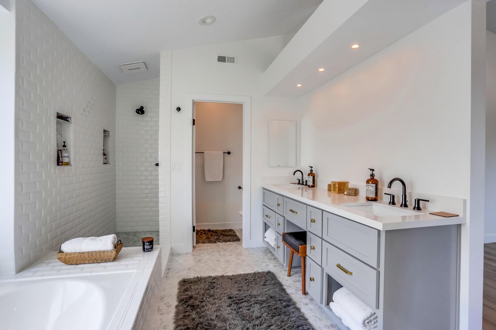 Virtual tour photo 32 of 47 for 12384 Sardina Cove