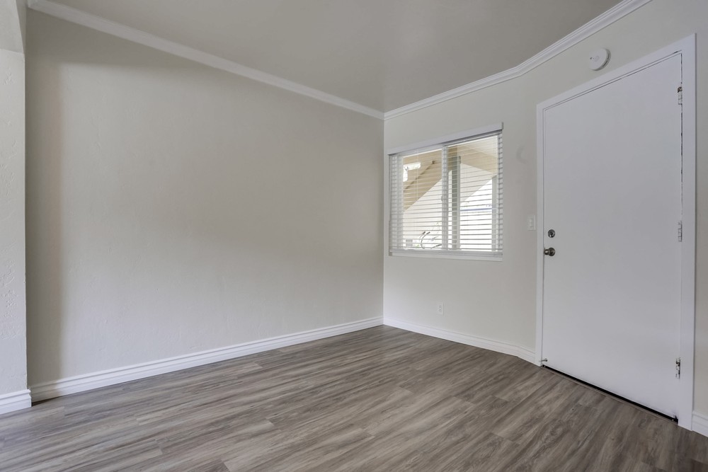 Virtual tour photo 10 of 25 for 1239 Hornblend St #3