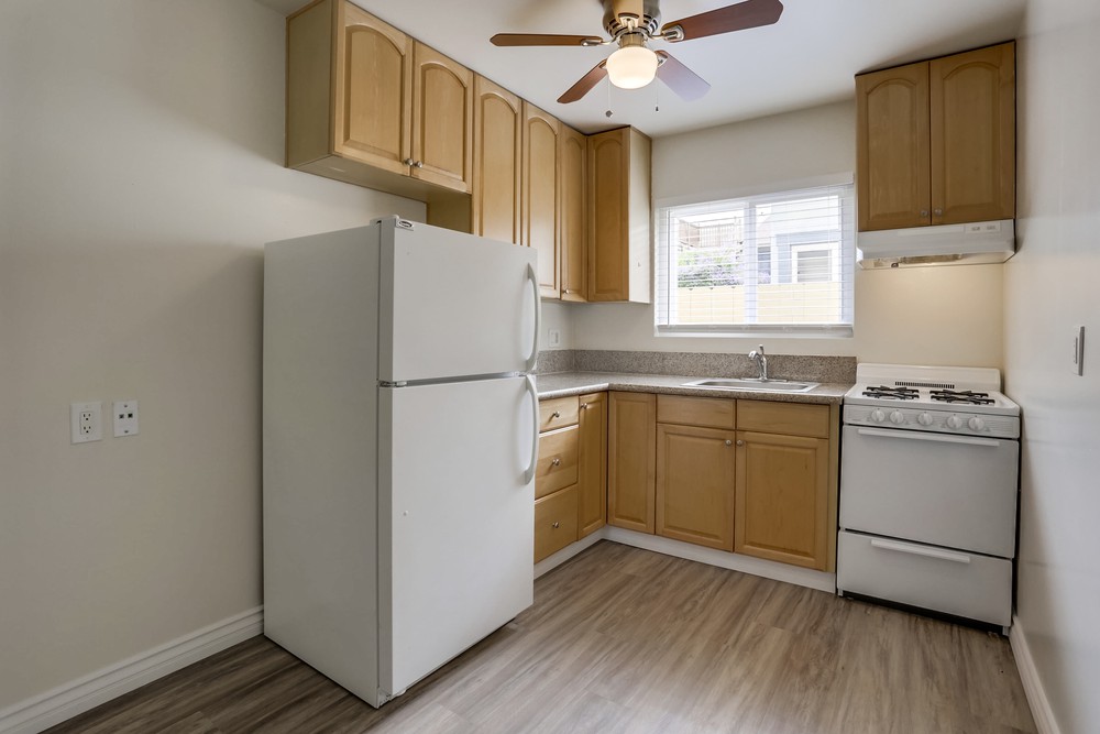Virtual tour photo 14 of 25 for 1239 Hornblend St #3