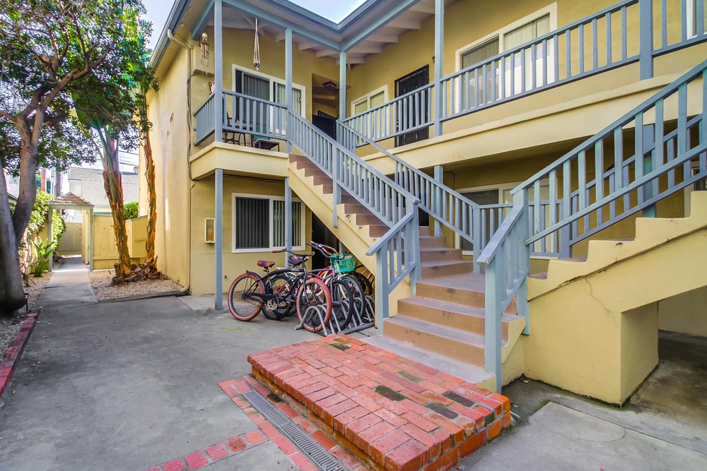 Virtual tour photo 6 of 19 for 1239 Hornblend St #5