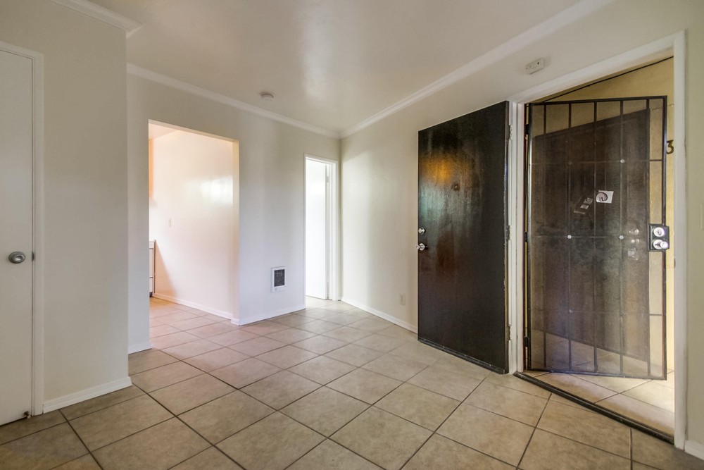 Virtual tour photo 9 of 19 for 1239 Hornblend St #5