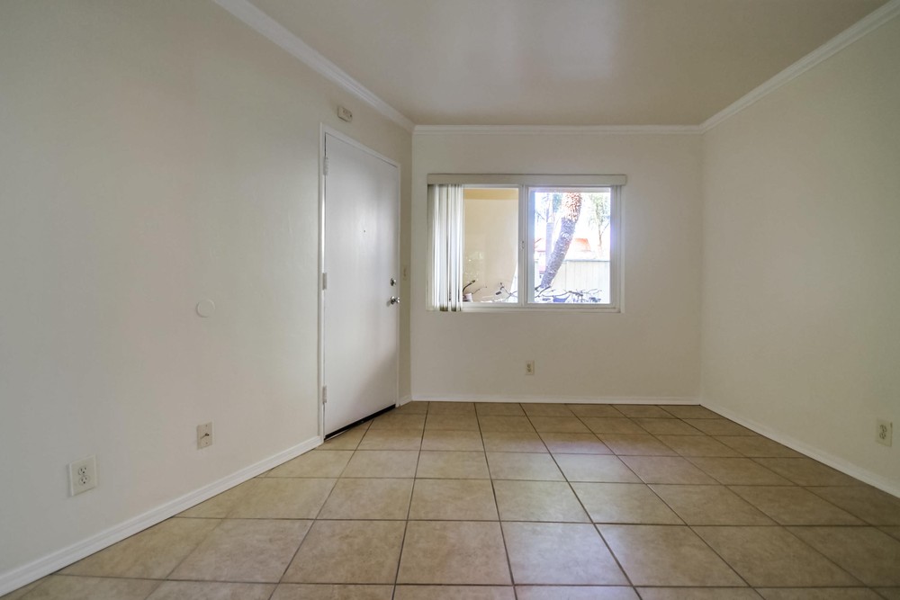 Virtual tour photo 10 of 19 for 1239 Hornblend St #5
