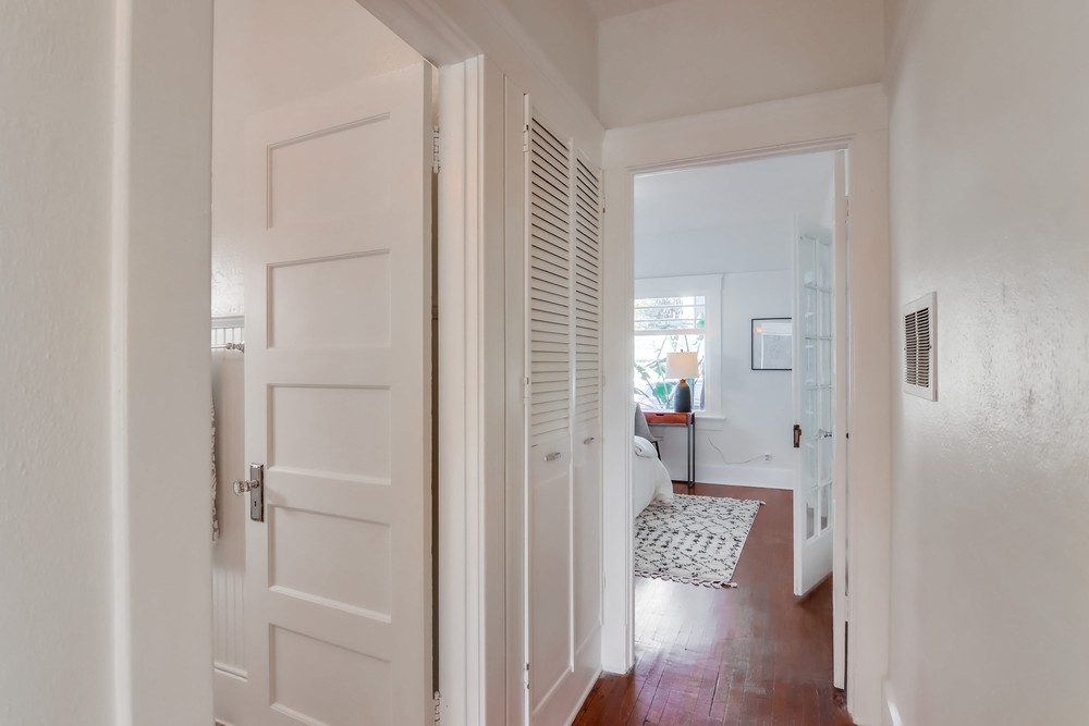 Virtual tour photo 47 of 64 for 1239 Monroe Ave
