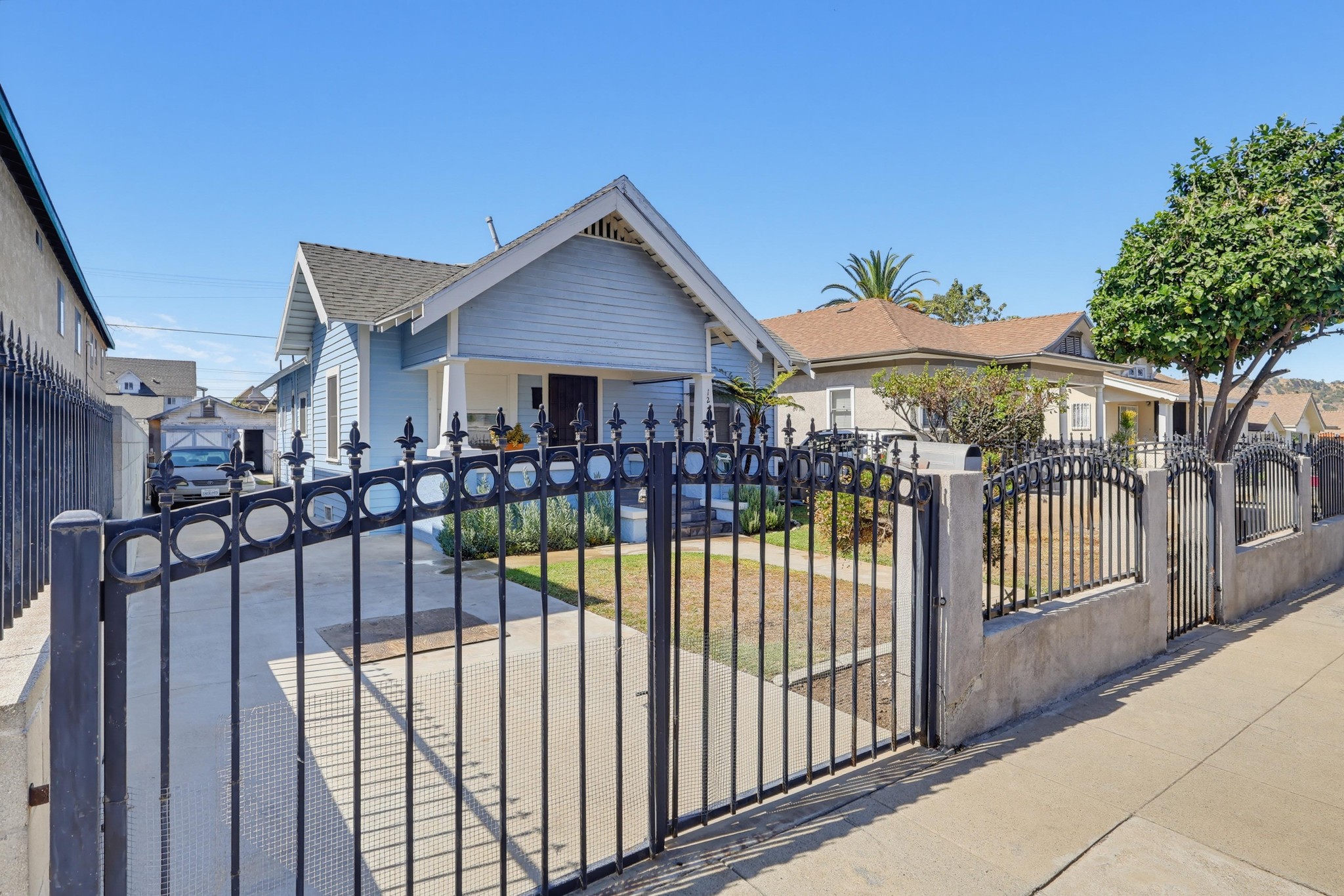 Virtual tour photo 1 of 61 for 124 W Ave 30