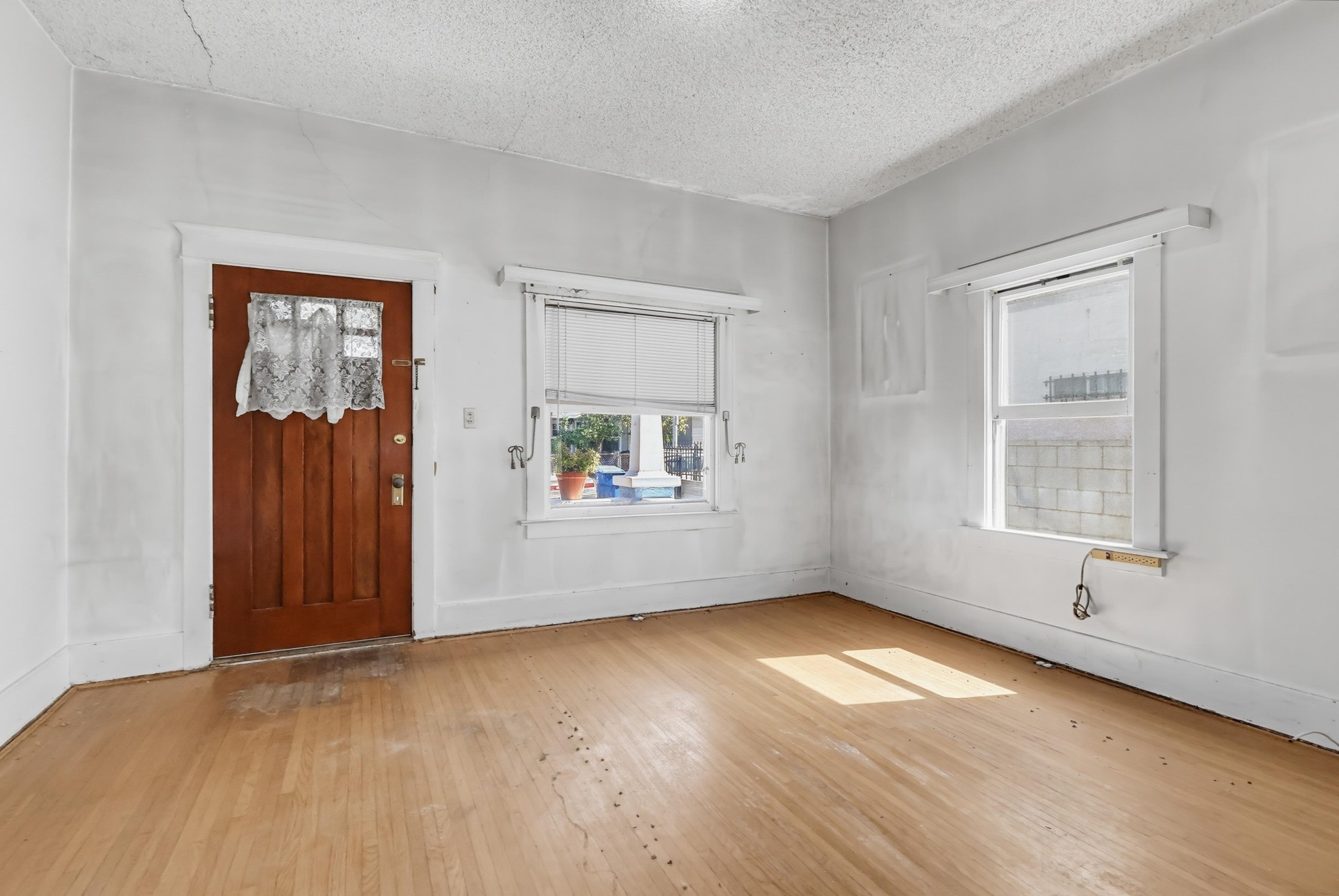 Virtual tour photo 15 of 61 for 124 W Ave 30