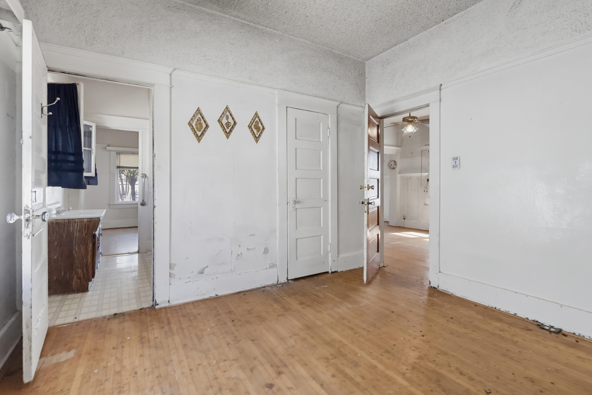 Virtual tour photo 23 of 61 for 124 W Ave 30