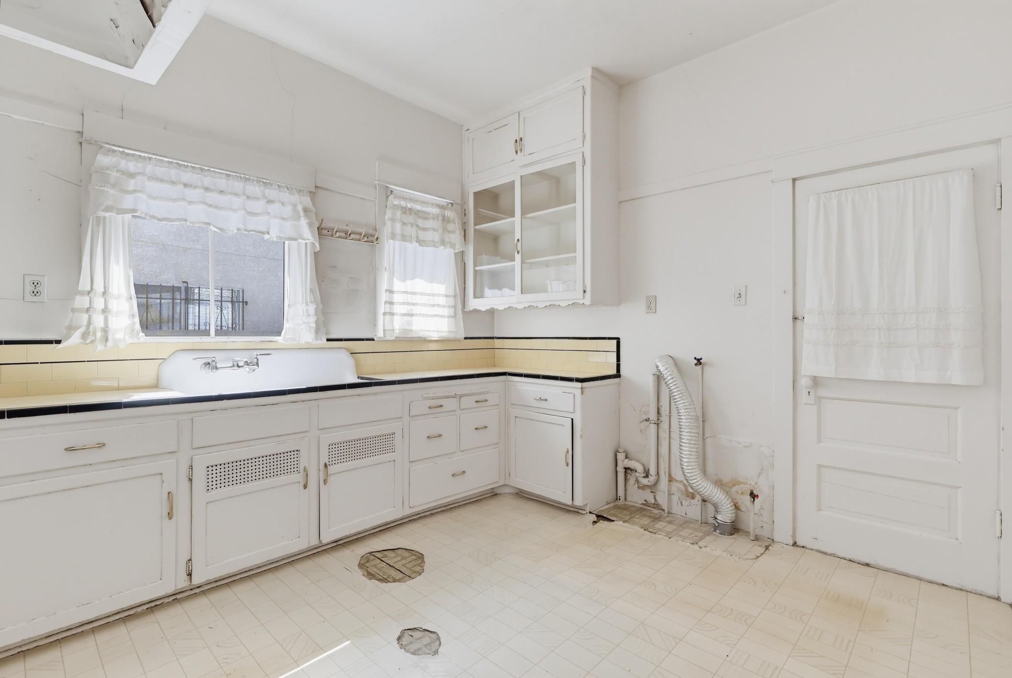Virtual tour photo 24 of 61 for 124 W Ave 30