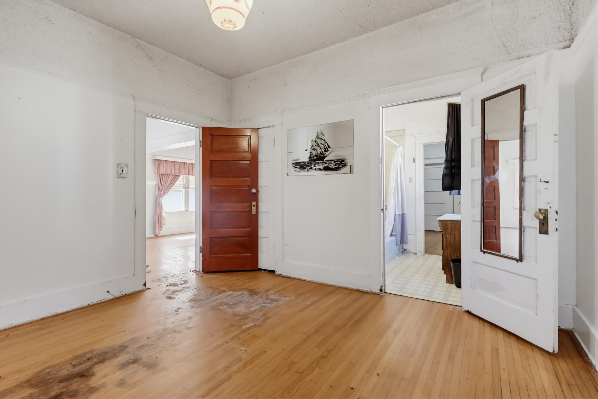 Virtual tour photo 30 of 61 for 124 W Ave 30
