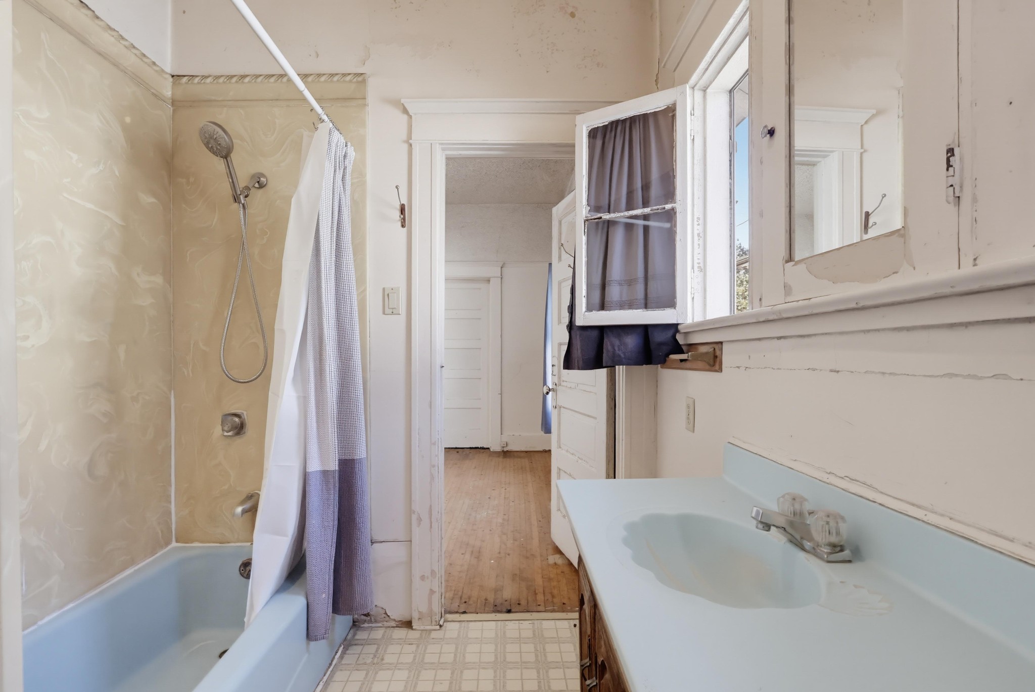 Virtual tour photo 34 of 61 for 124 W Ave 30