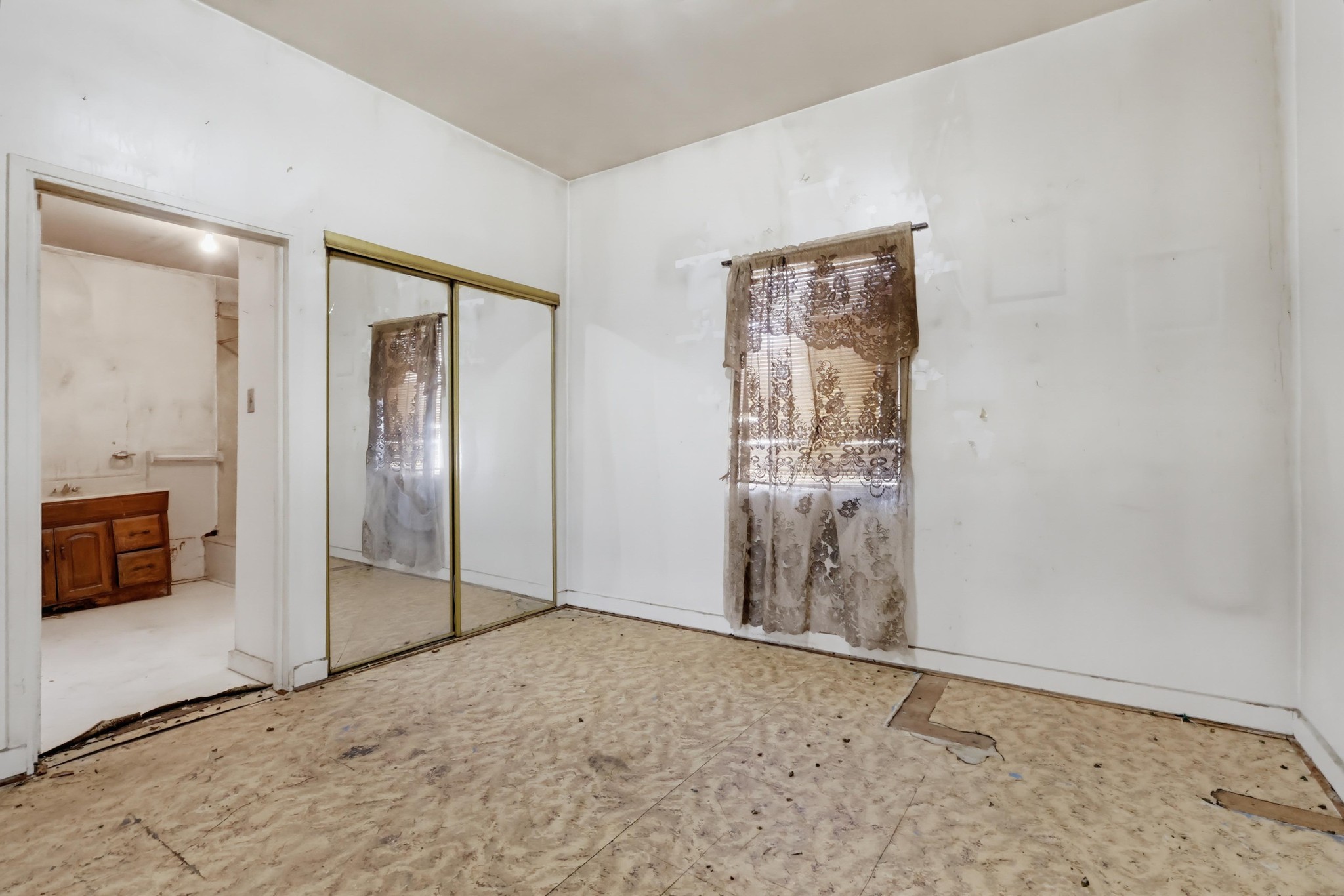Virtual tour photo 44 of 61 for 124 W Ave 30