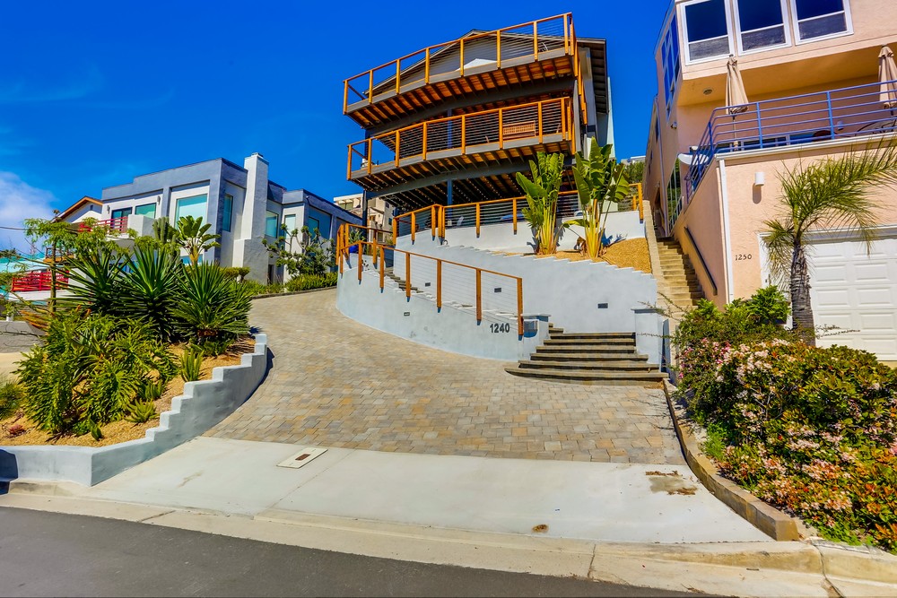 Virtual tour photo 3 of 83 for The Mermaid House