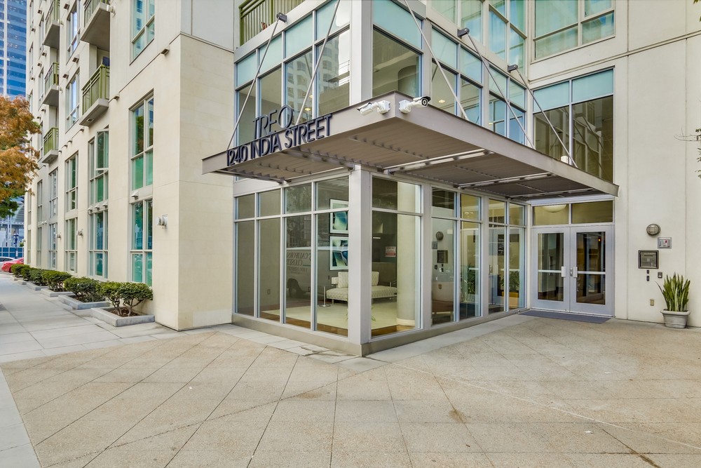 Virtual tour photo 5 of 45 for 1240 India St #1904