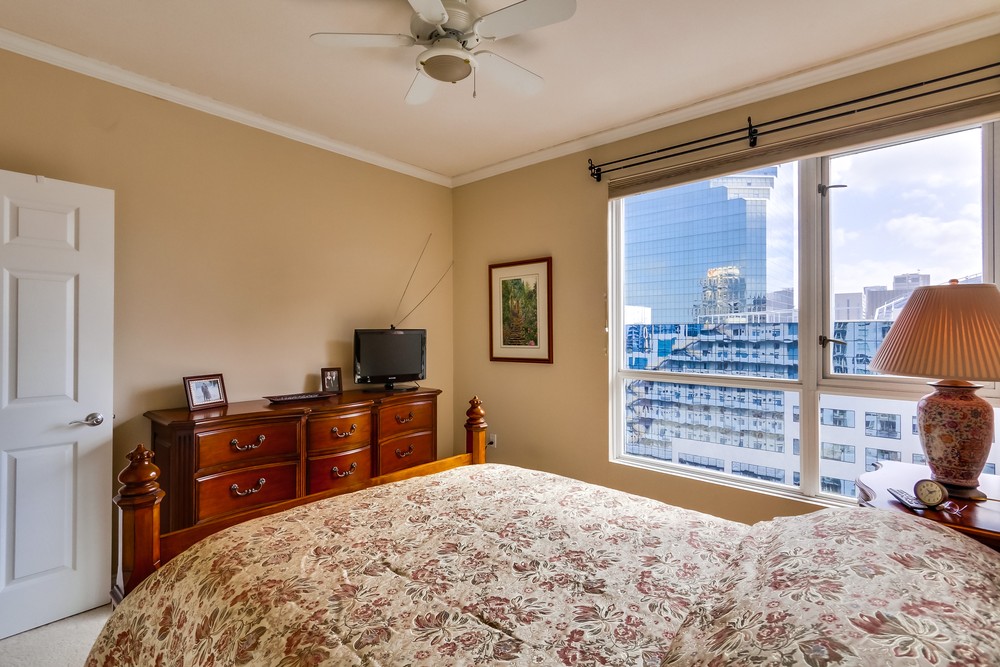 Virtual tour photo 32 of 45 for 1240 India St #1904