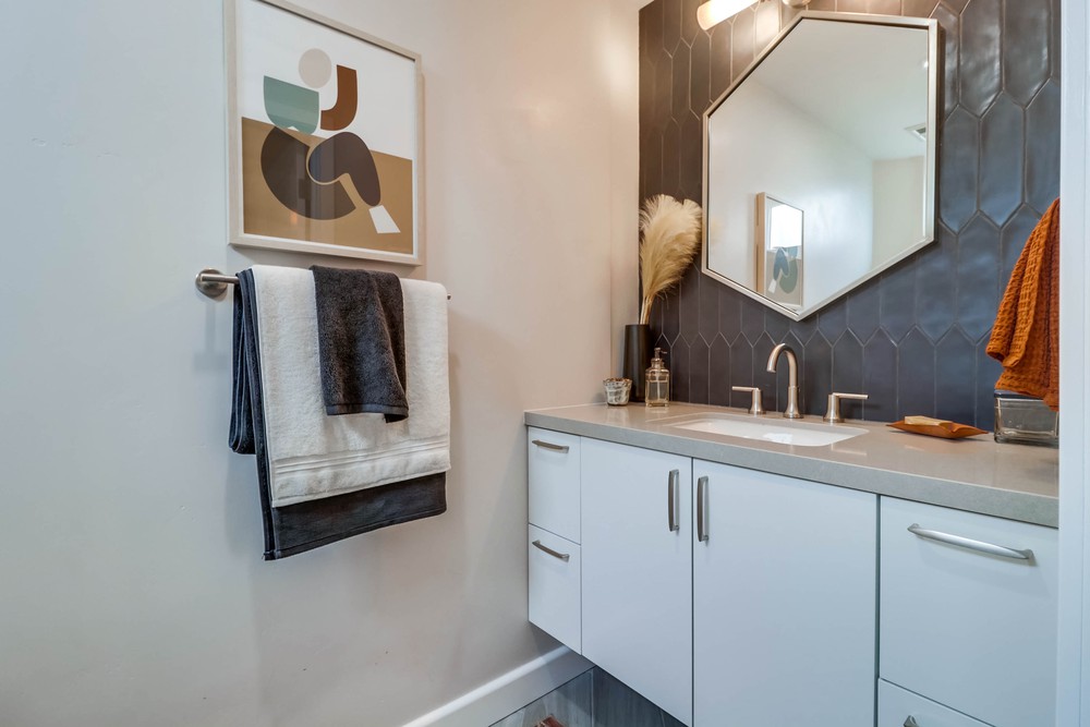 Virtual tour photo 21 of 41 for 1240 India St