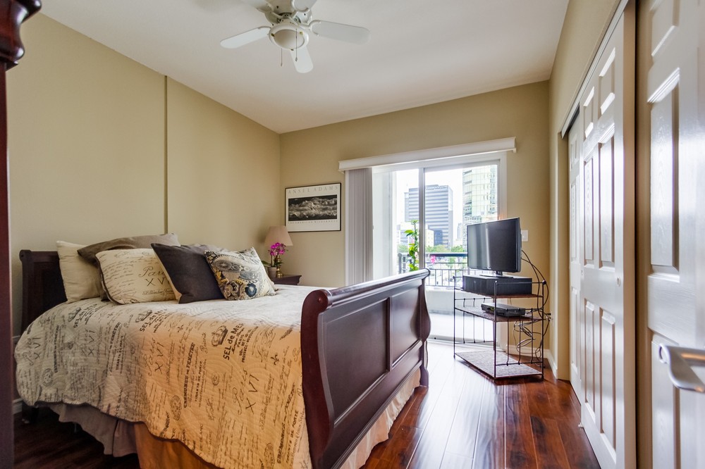 Virtual tour photo 12 of 34 for 1240 India Street #520