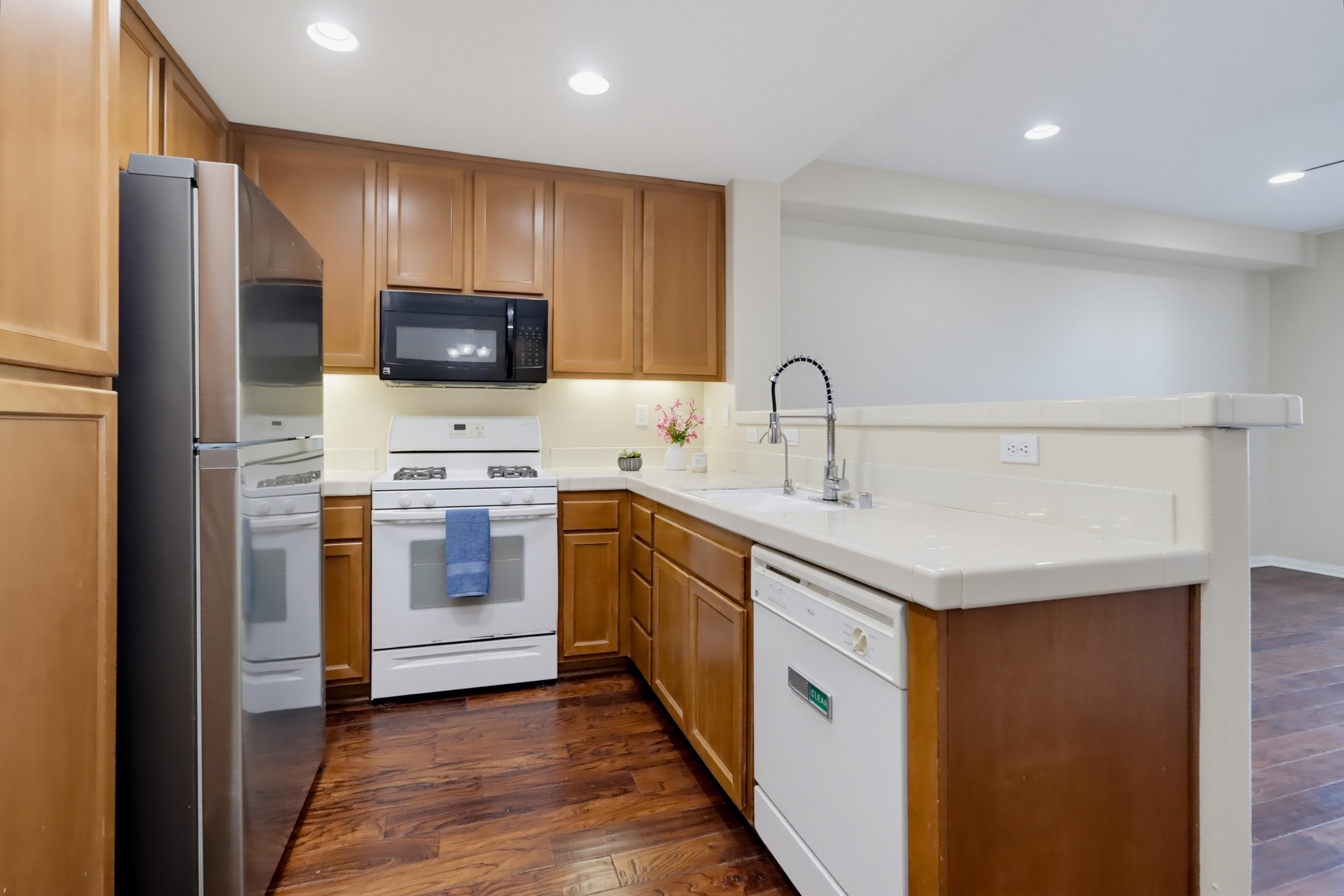 Virtual tour photo 6 of 46 for 1241 Santa Cora Ave Unit 334