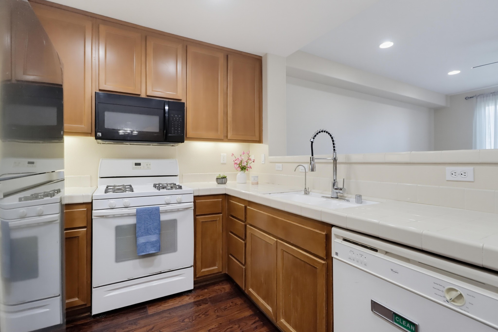 Virtual tour photo 8 of 46 for 1241 Santa Cora Ave Unit 334