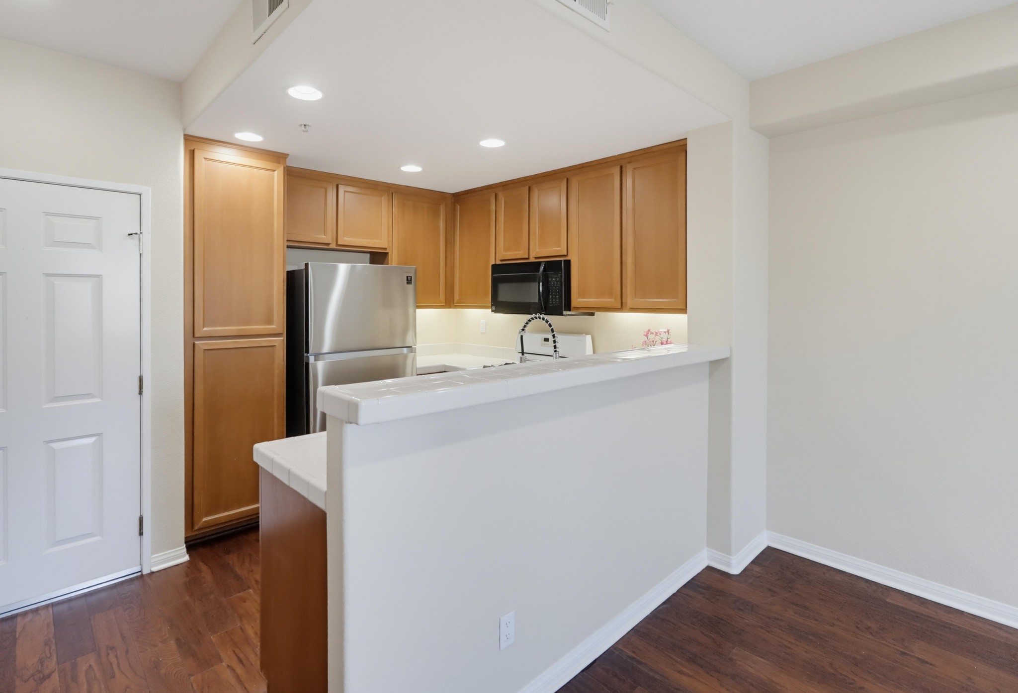 Virtual tour photo 14 of 46 for 1241 Santa Cora Ave Unit 334