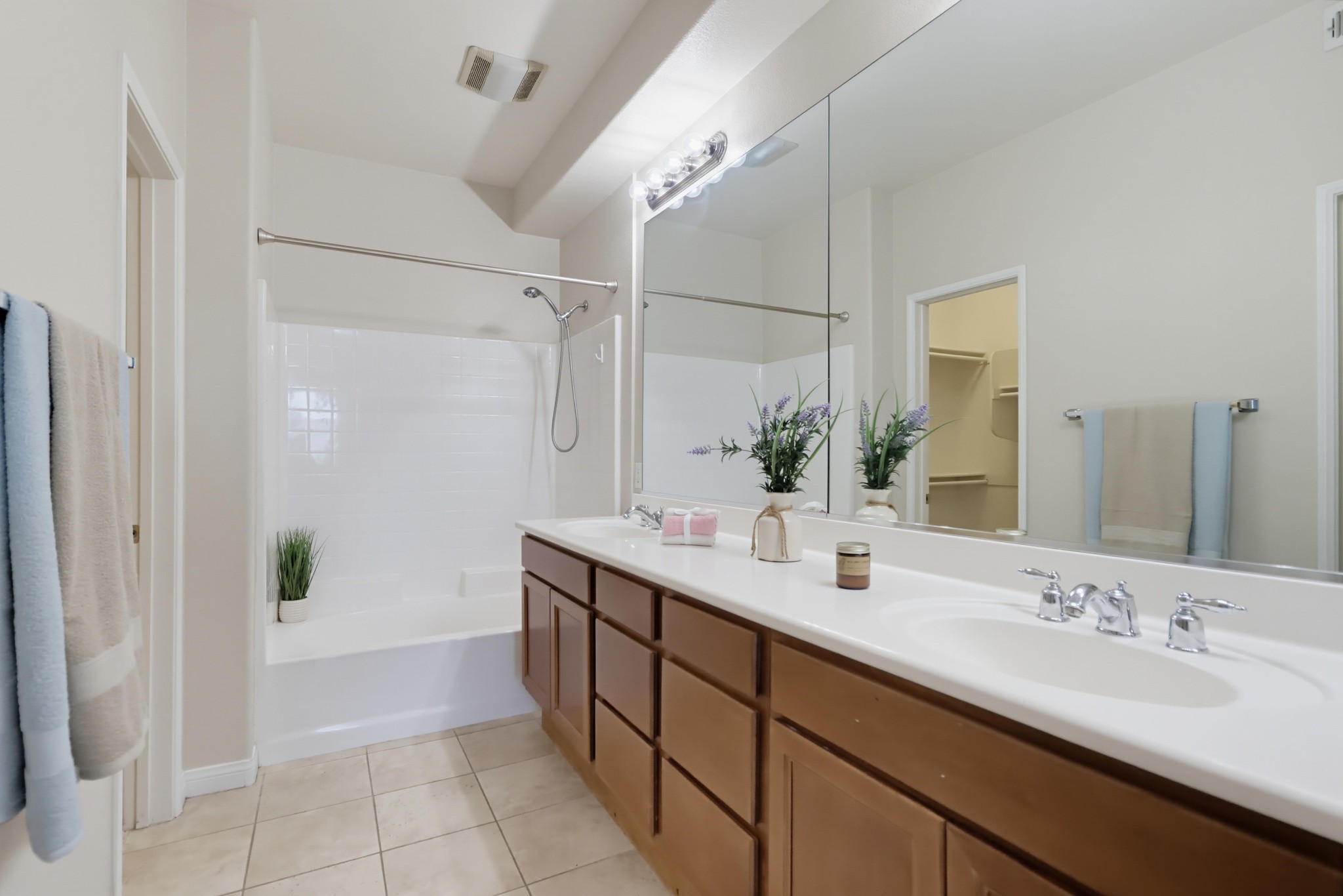 Virtual tour photo 30 of 46 for 1241 Santa Cora Ave Unit 334