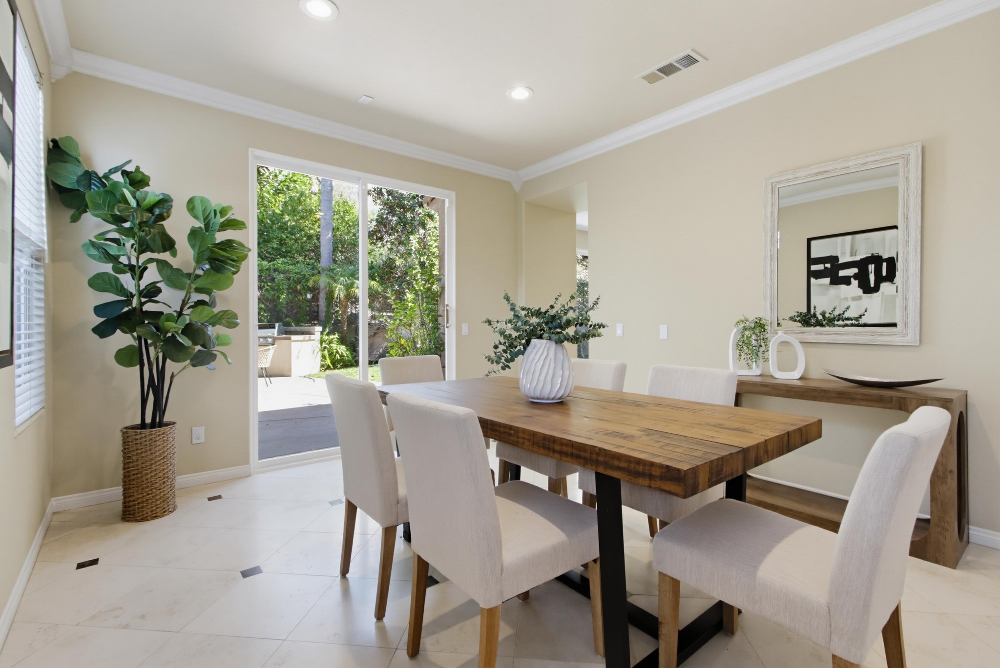 Virtual tour photo 16 of 79 for 1241 White Sands Dr