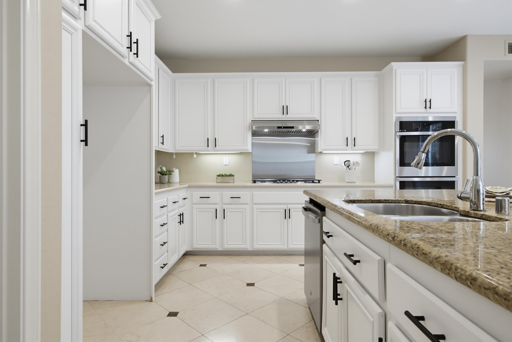 Virtual tour photo 23 of 79 for 1241 White Sands Dr