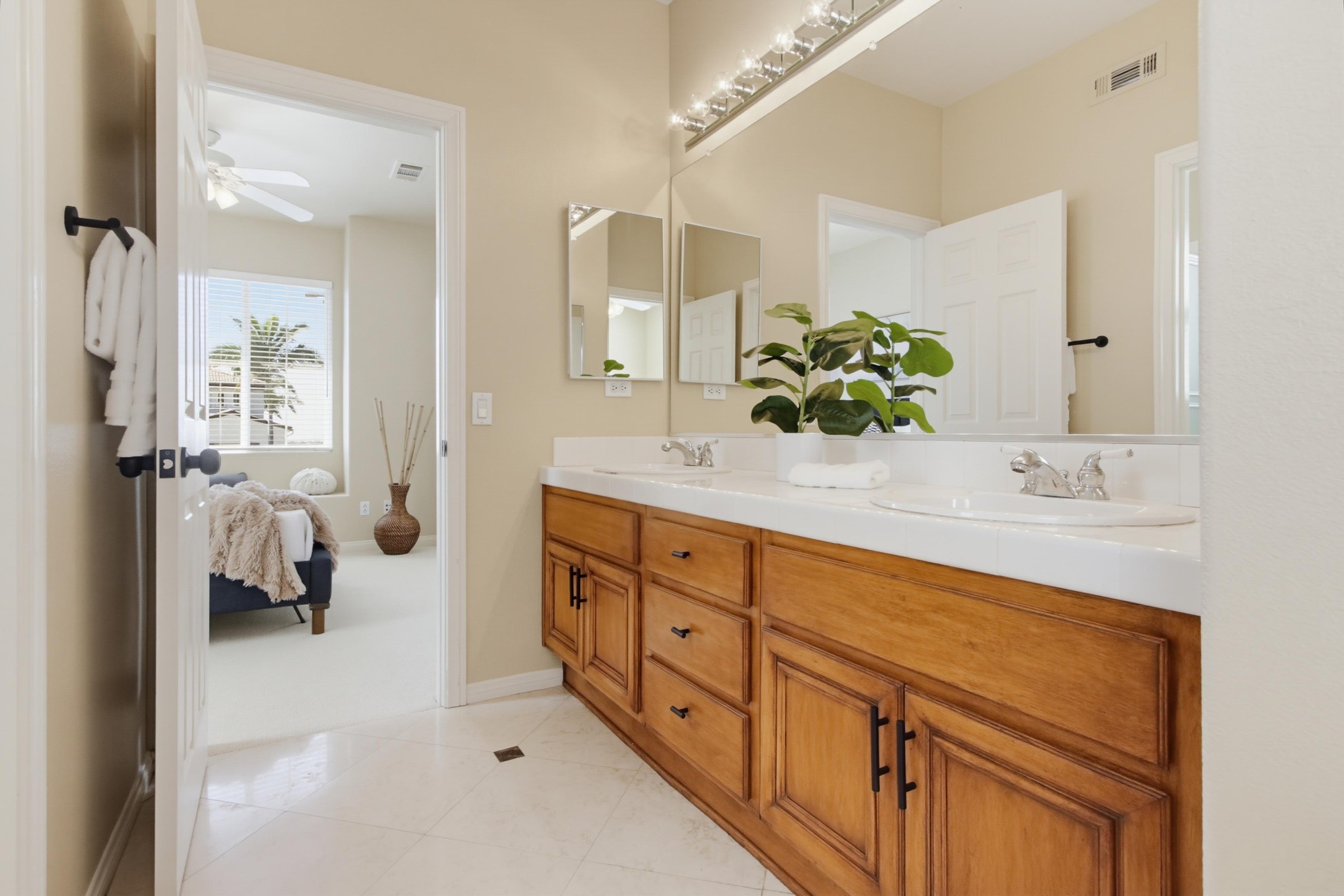 Virtual tour photo 44 of 79 for 1241 White Sands Dr