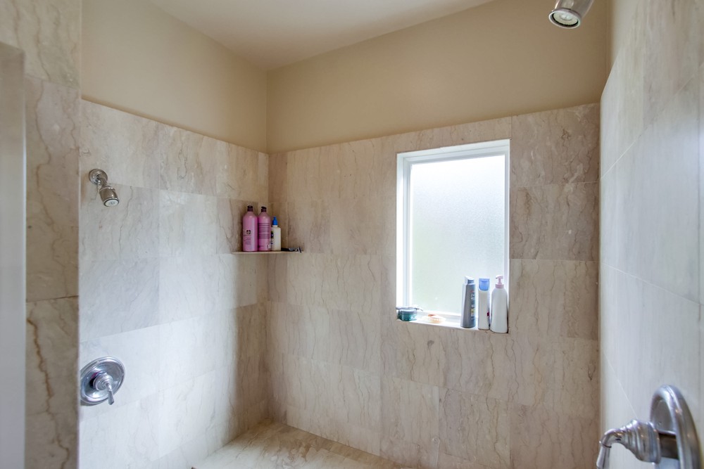 Virtual tour photo 32 of 62 for 12423 Figtree St