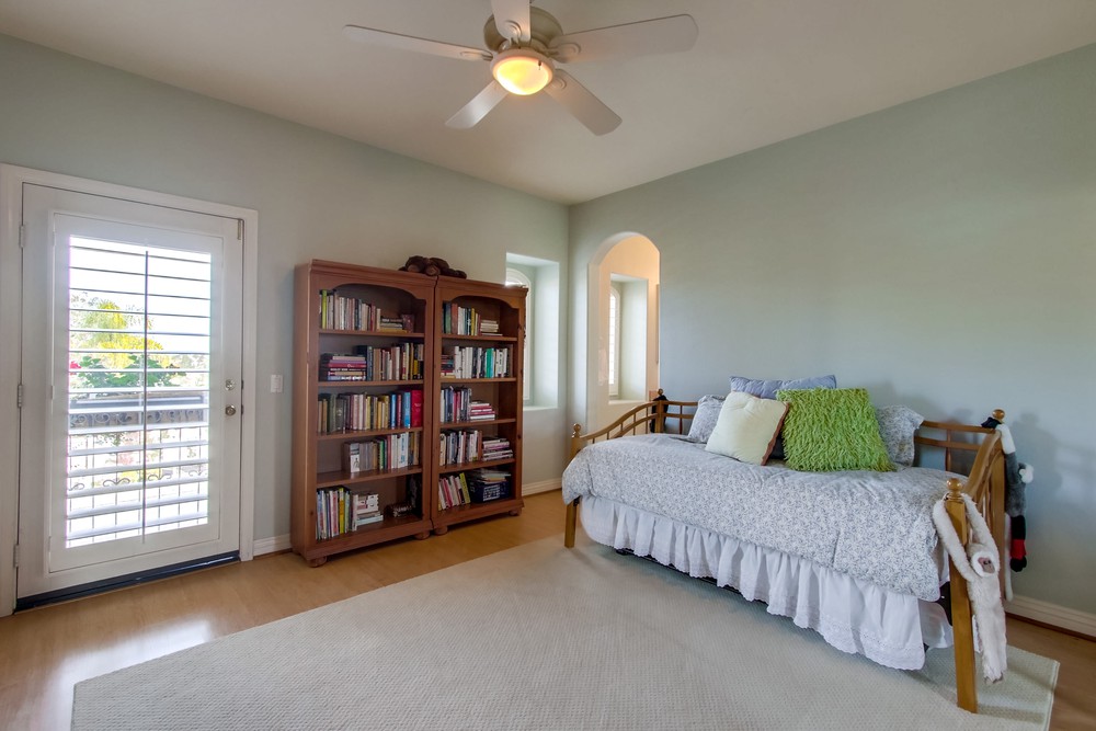 Virtual tour photo 40 of 62 for 12423 Figtree St