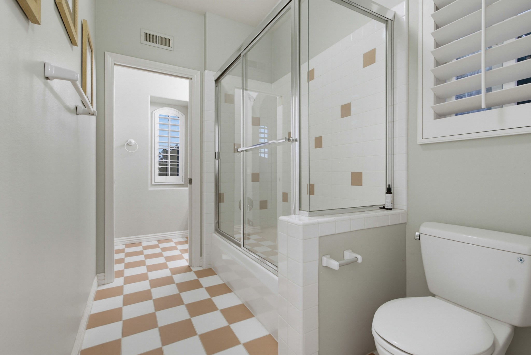 Virtual tour photo 71 of 138 for 12423 Figtree St