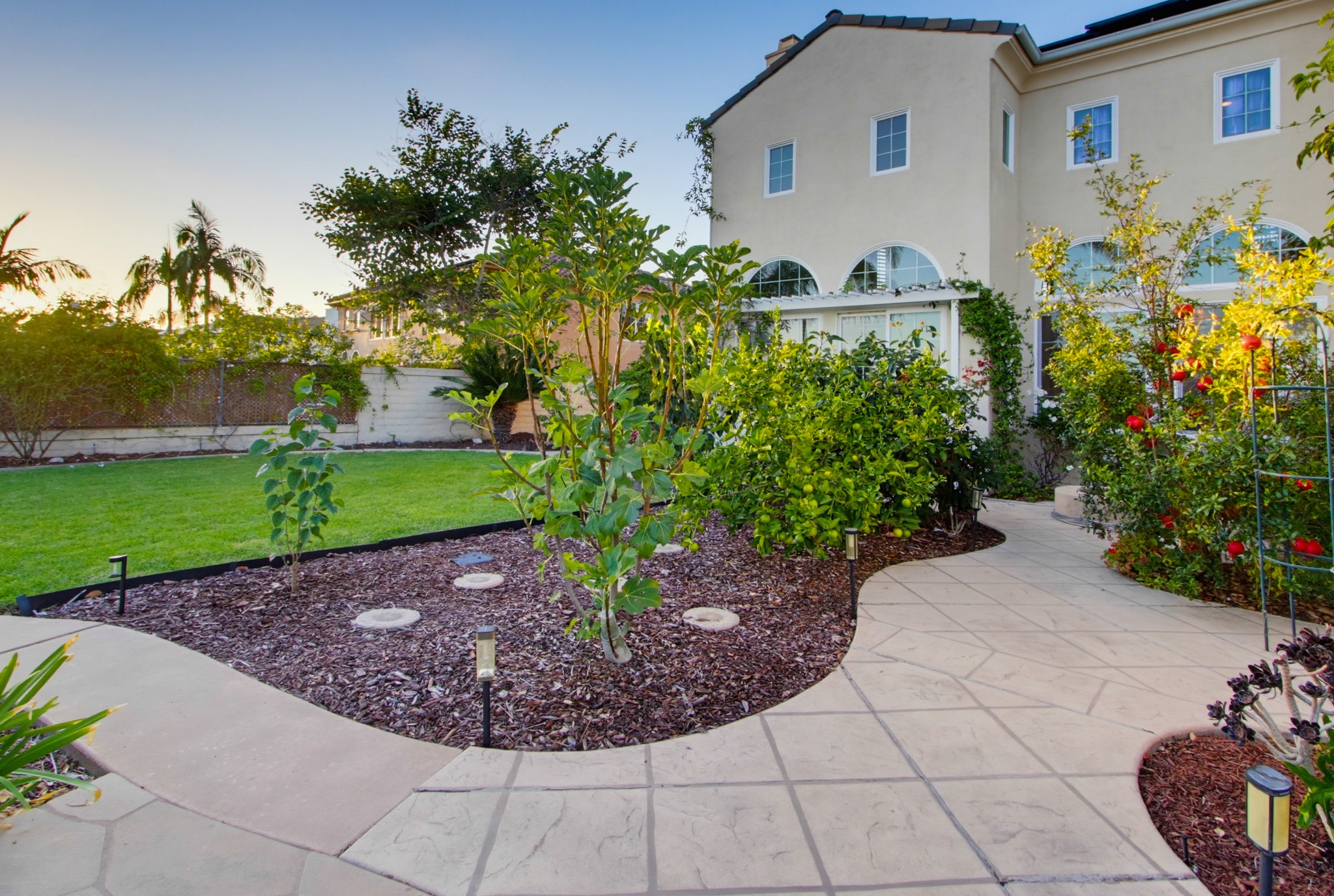 Virtual tour photo 92 of 138 for 12423 Figtree St