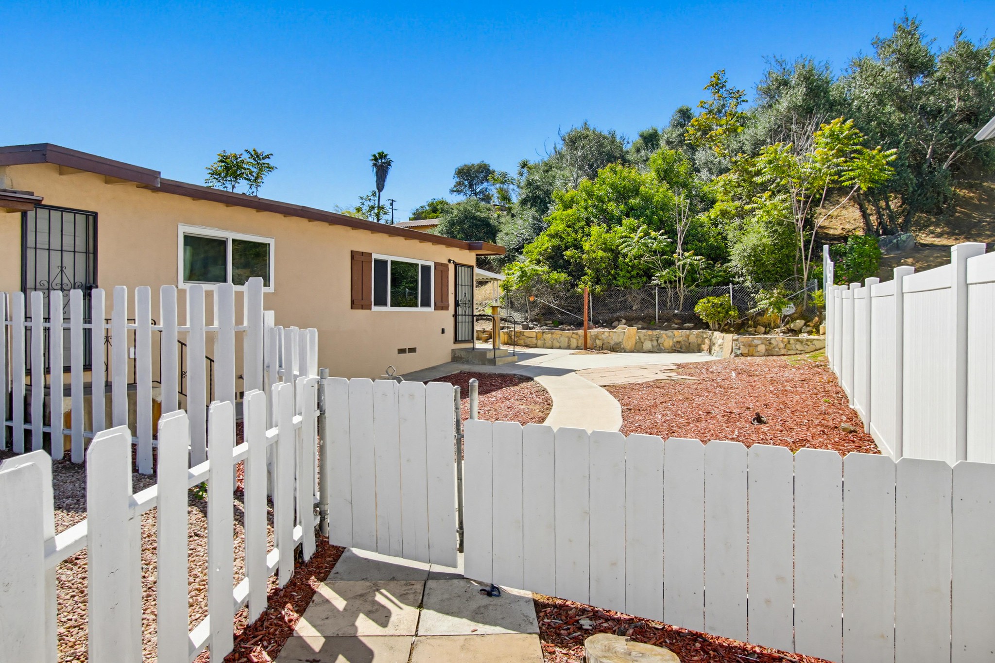 Virtual tour photo 1 of 39 for 12431 Julian Ave