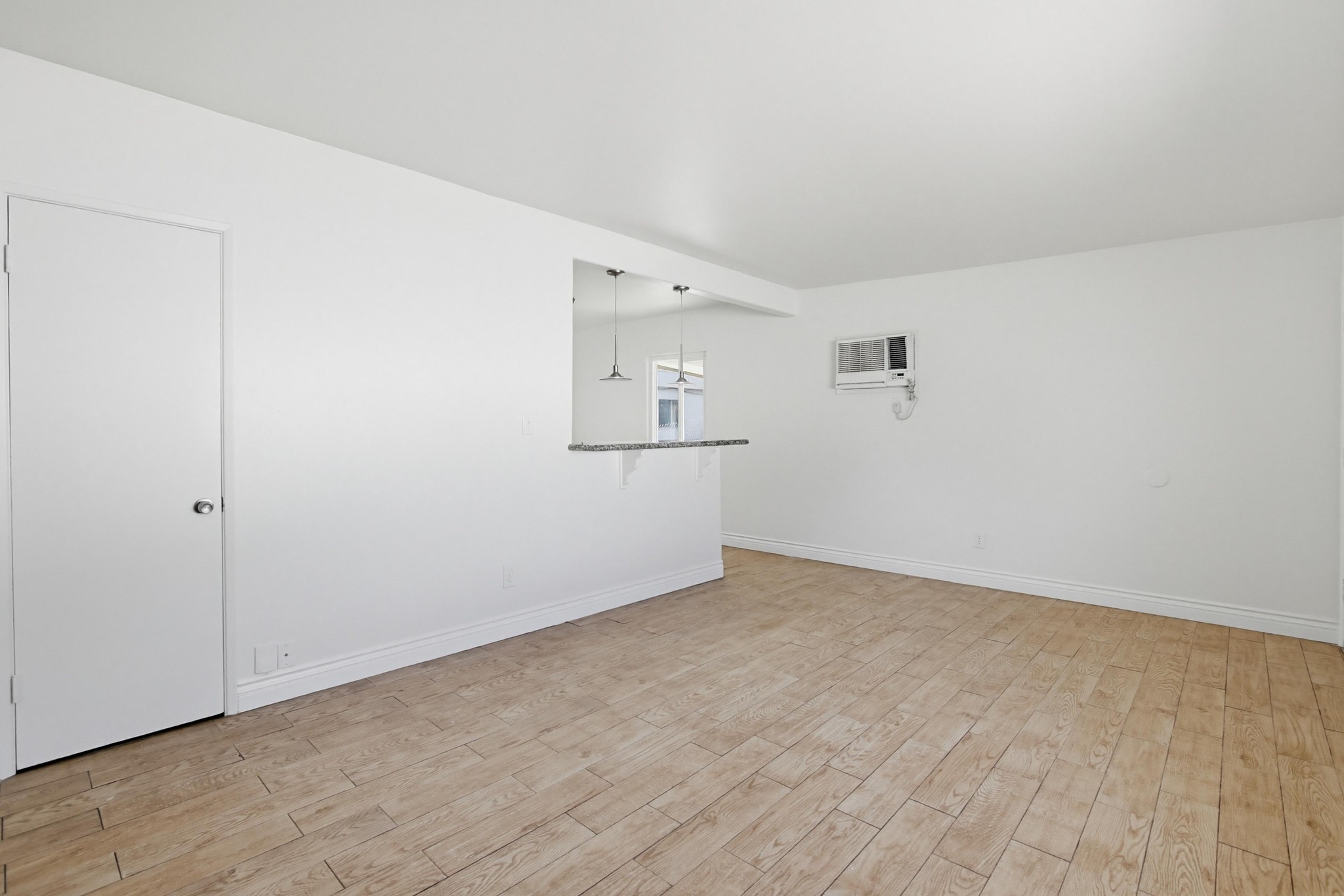 Virtual tour photo 12 of 39 for 12431 Julian Ave