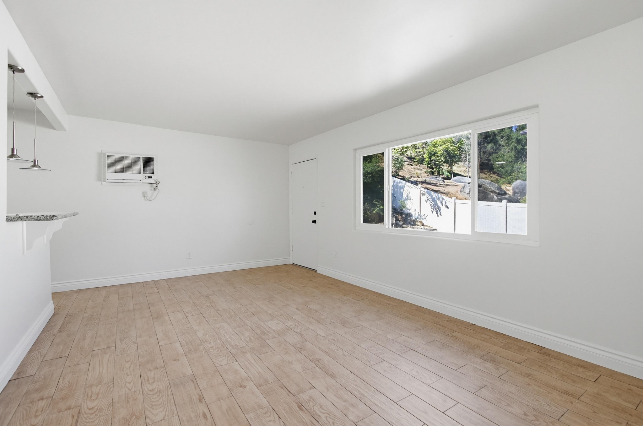Virtual tour photo 13 of 39 for 12431 Julian Ave