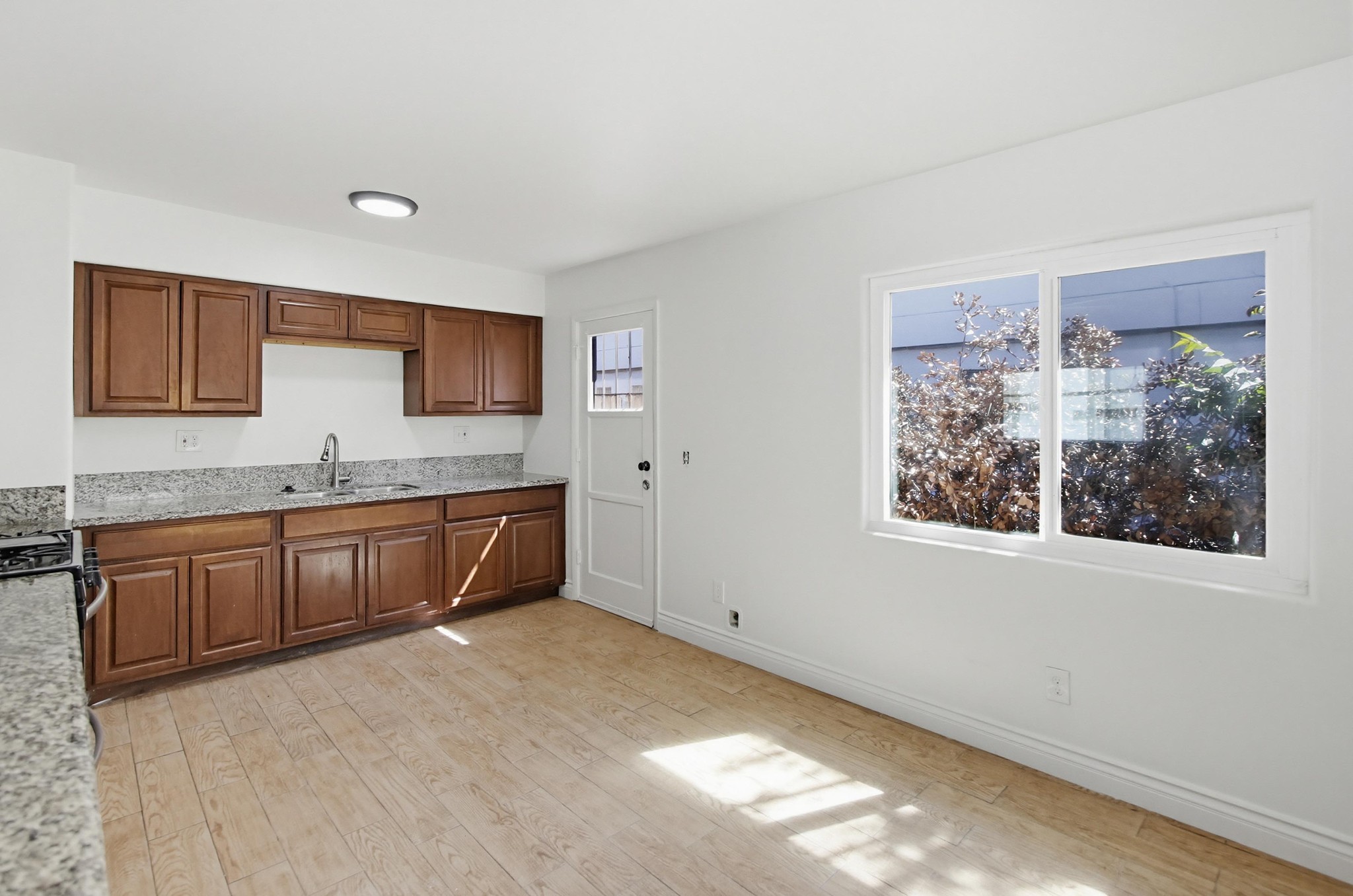 Virtual tour photo 15 of 39 for 12431 Julian Ave