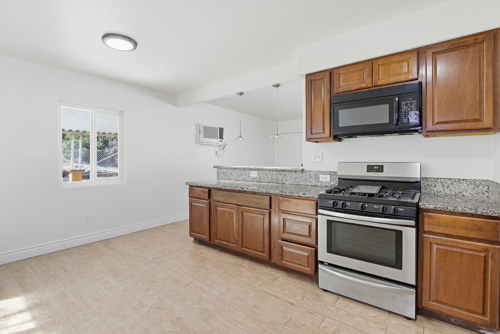 Virtual tour photo 21 of 39 for 12431 Julian Ave