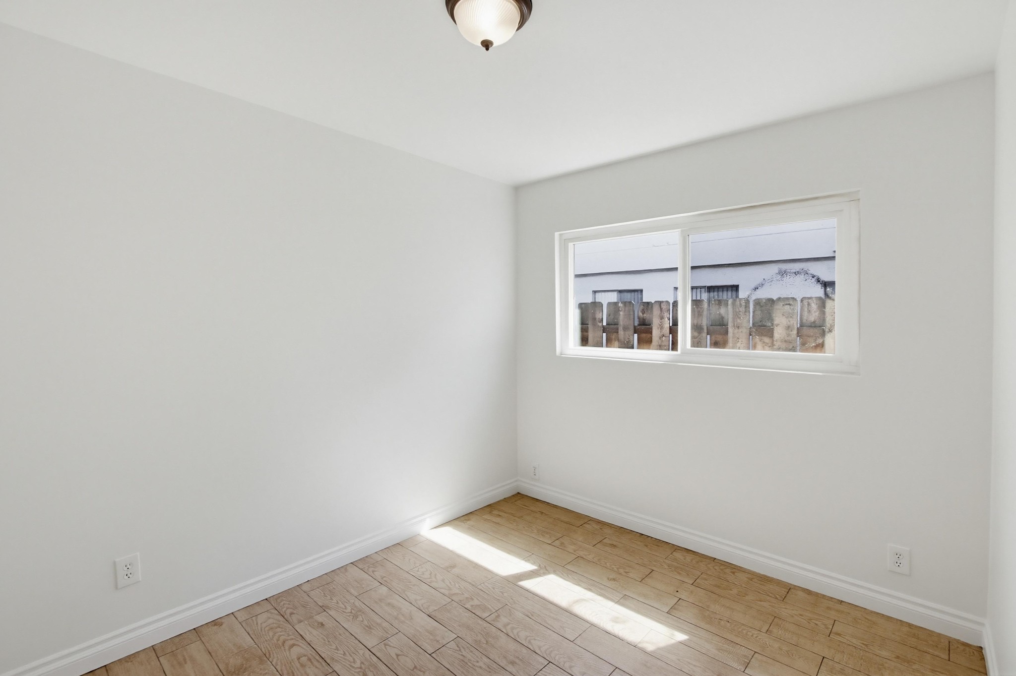 Virtual tour photo 27 of 39 for 12431 Julian Ave