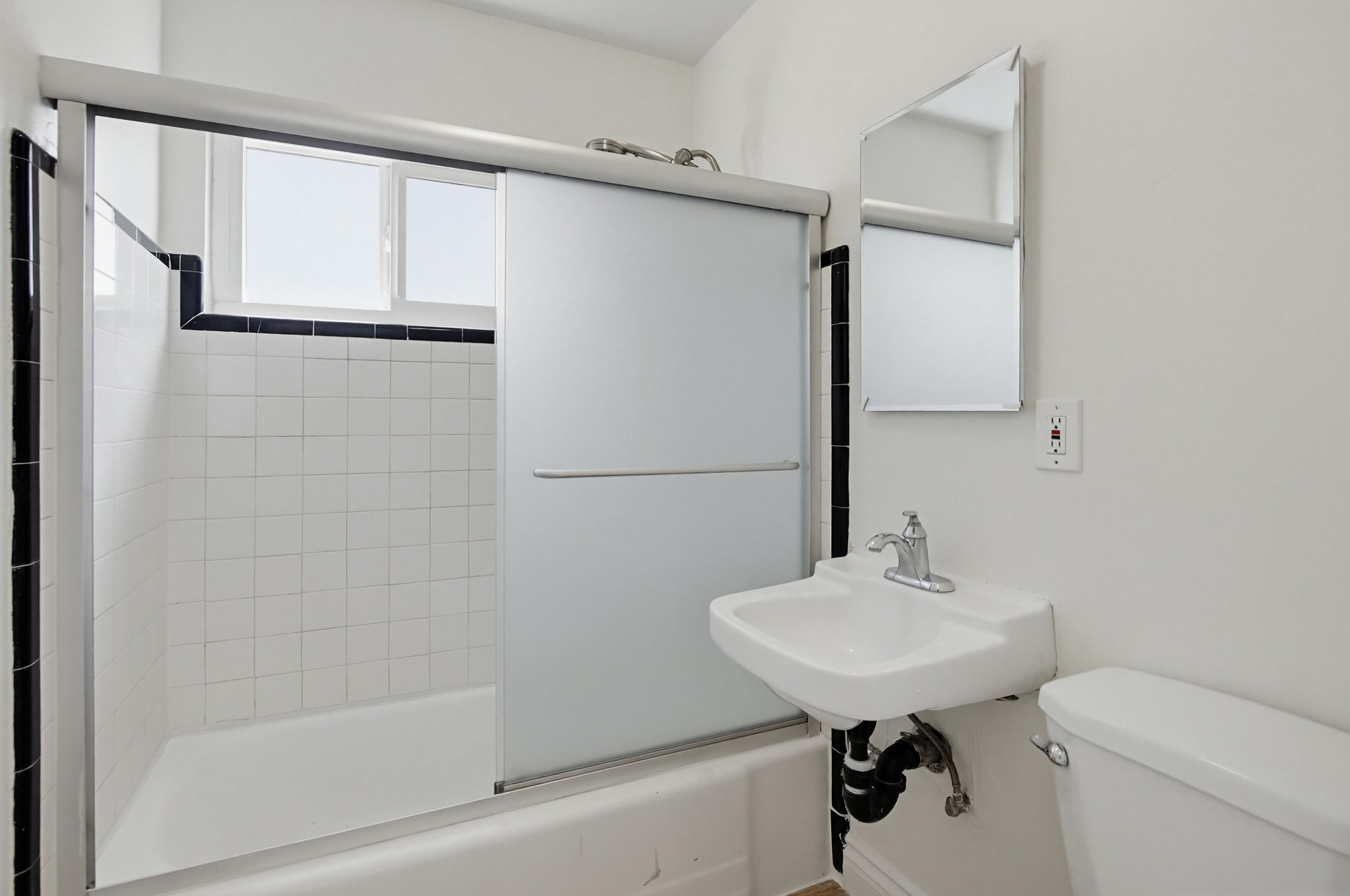 Virtual tour photo 31 of 39 for 12431 Julian Ave