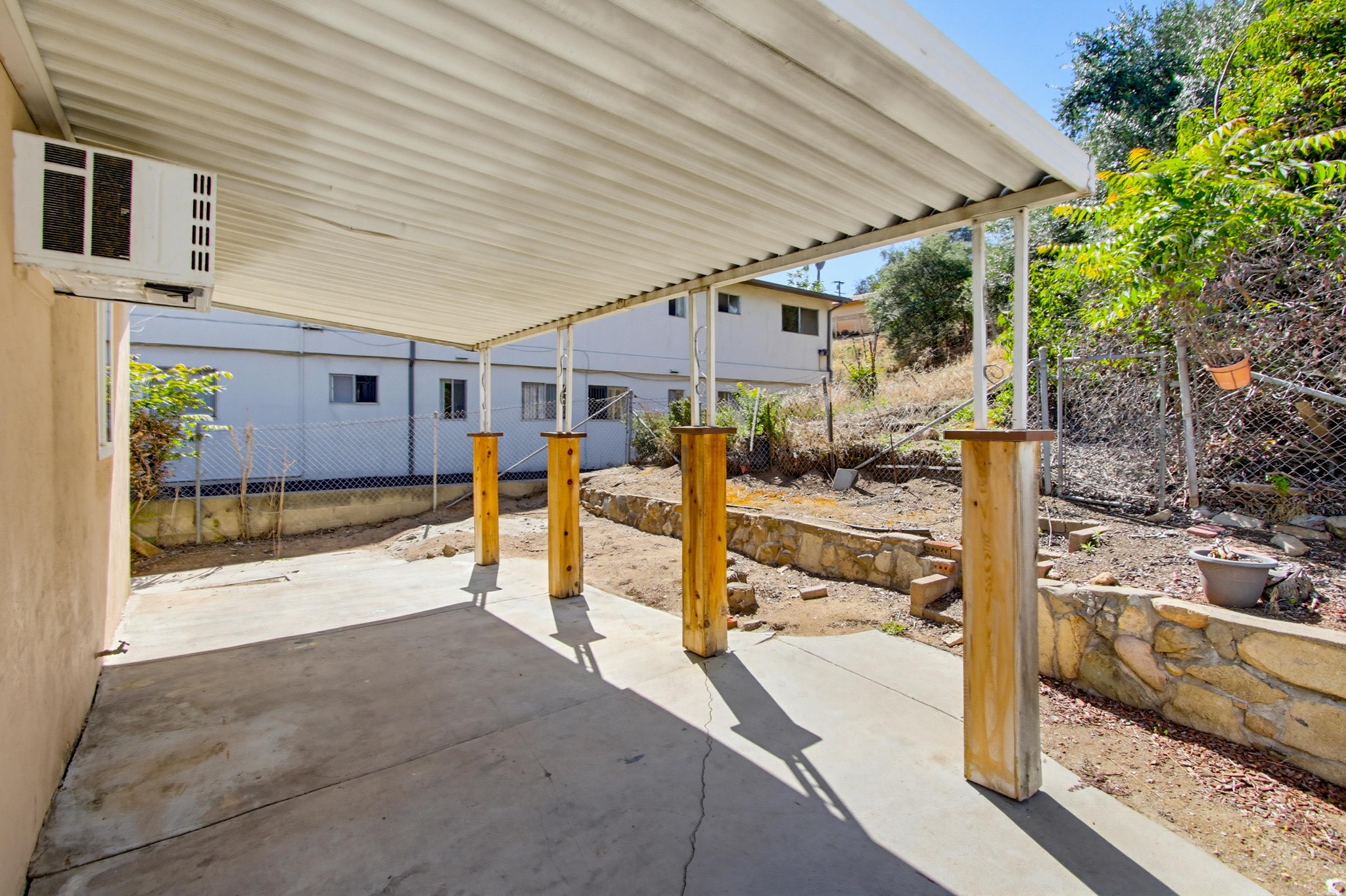 Virtual tour photo 32 of 39 for 12431 Julian Ave