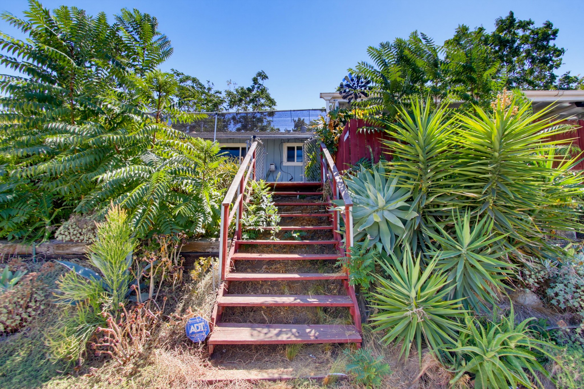 Virtual tour photo 4 of 49 for 12435 Rockcrest Rd