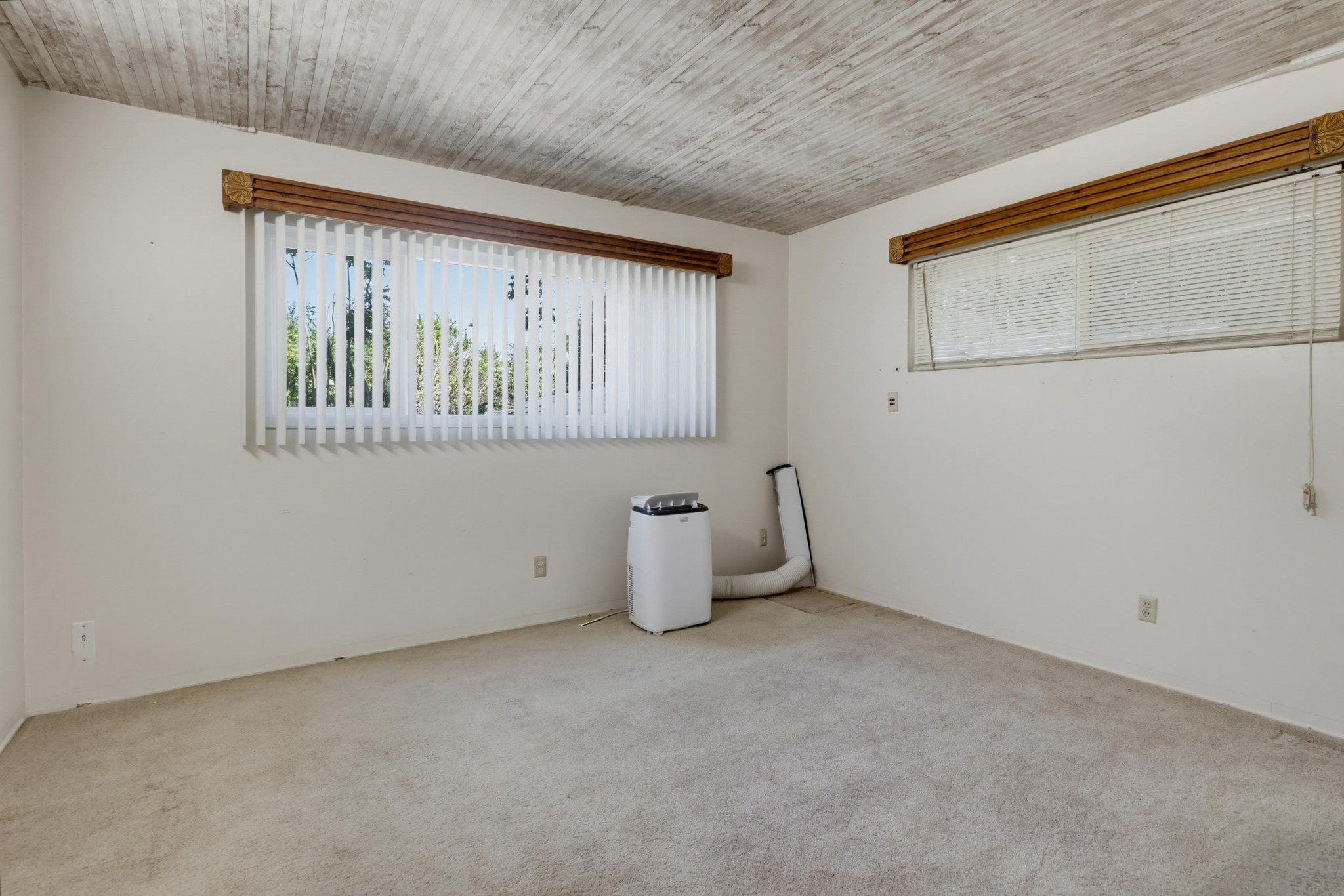 Virtual tour photo 16 of 49 for 12435 Rockcrest Rd