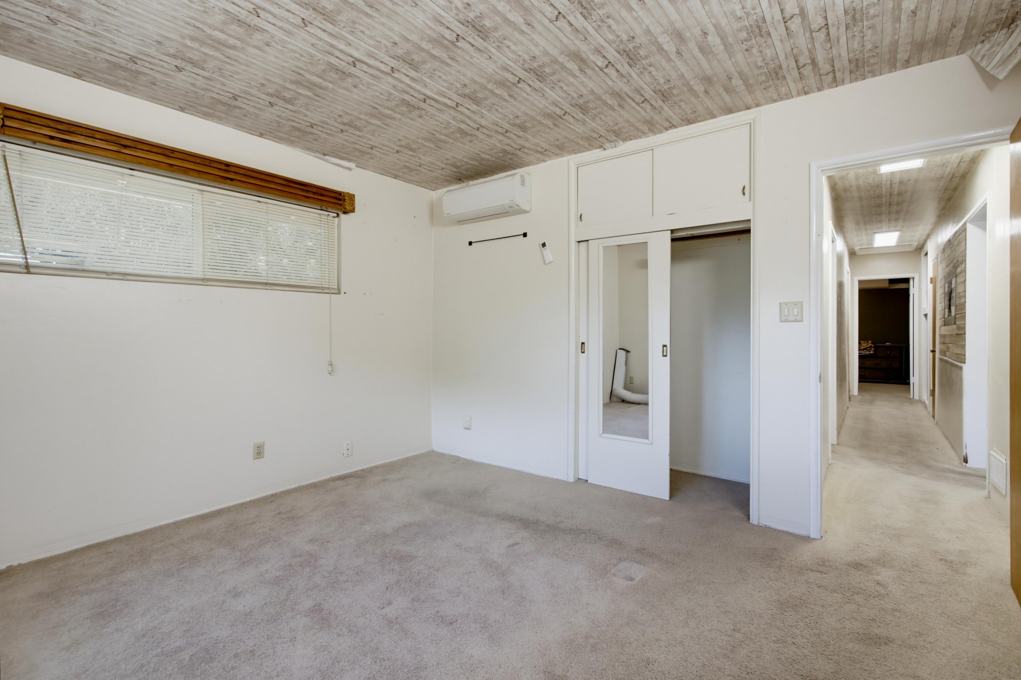 Virtual tour photo 17 of 49 for 12435 Rockcrest Rd