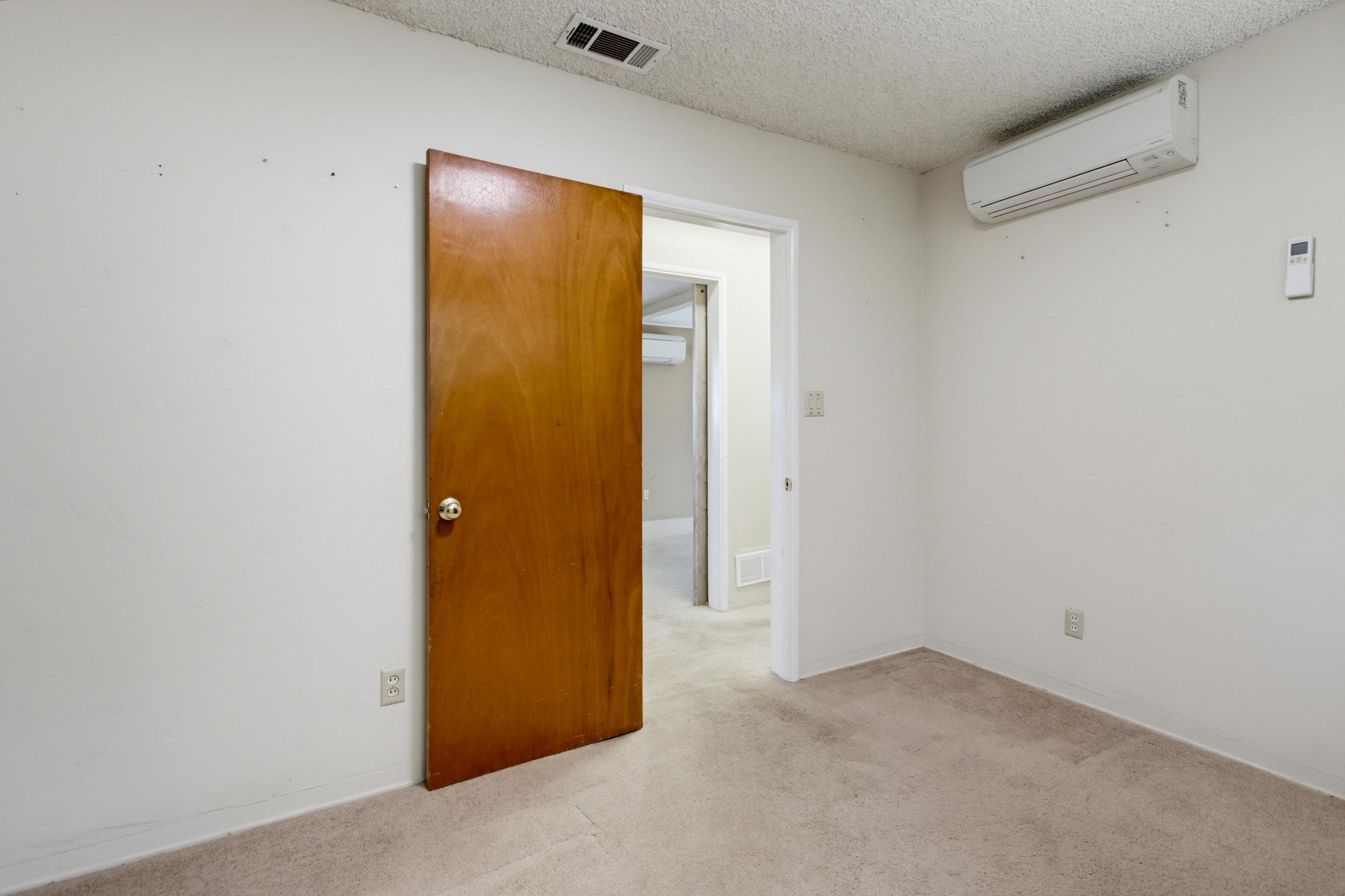 Virtual tour photo 20 of 49 for 12435 Rockcrest Rd