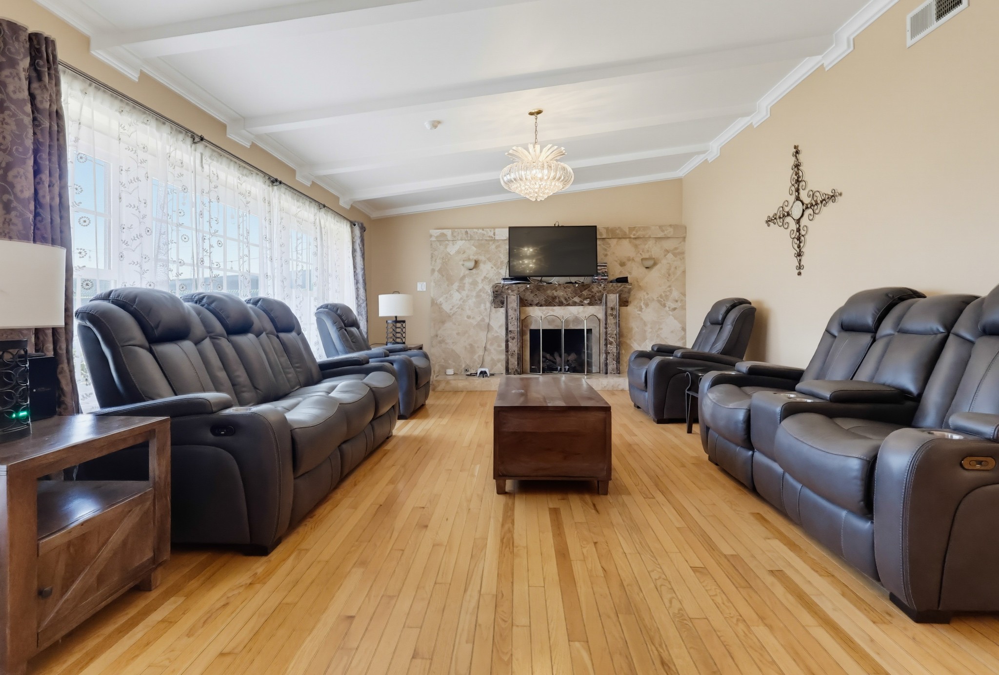 Virtual tour photo 8 of 75 for 12449 Allin St