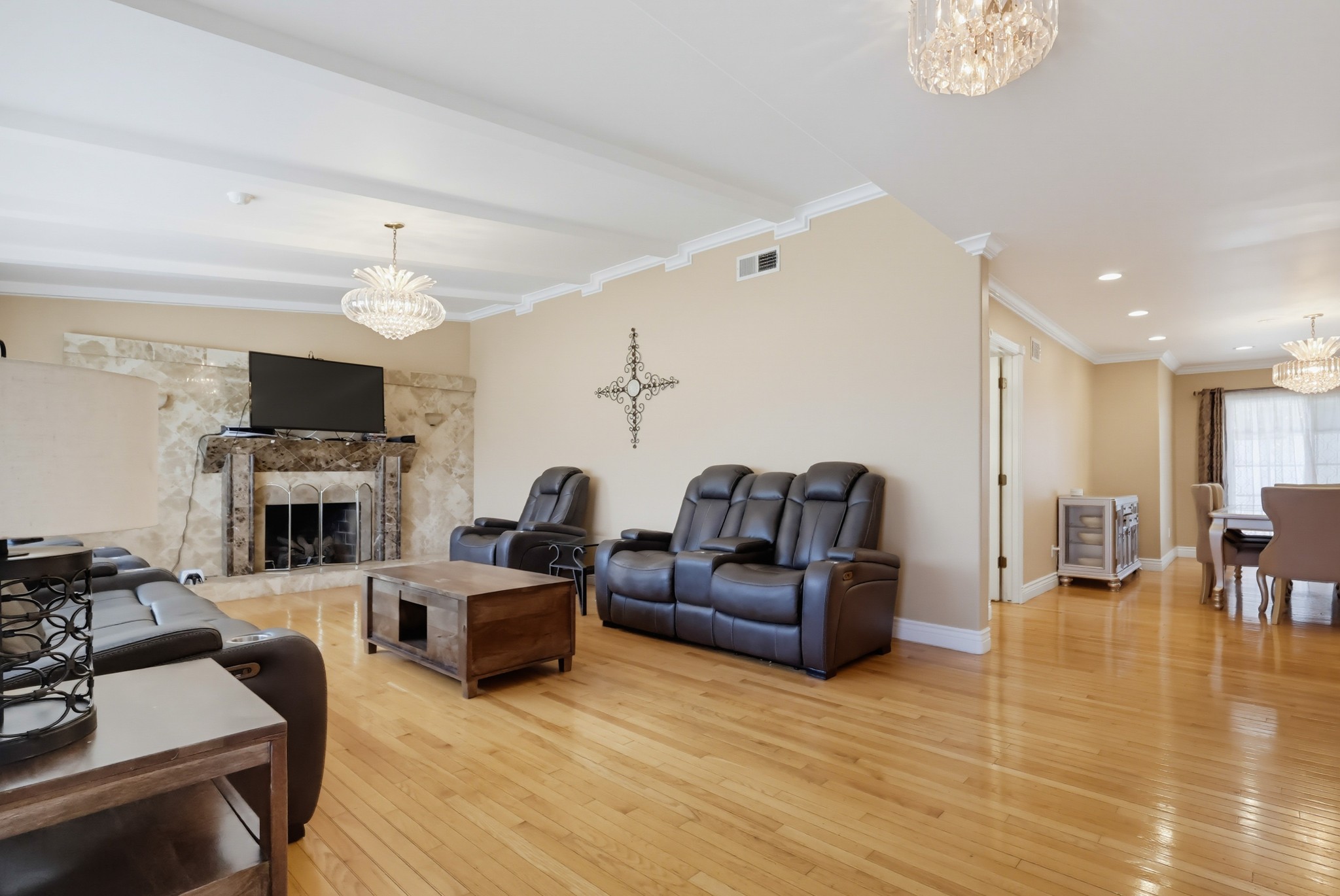 Virtual tour photo 9 of 75 for 12449 Allin St
