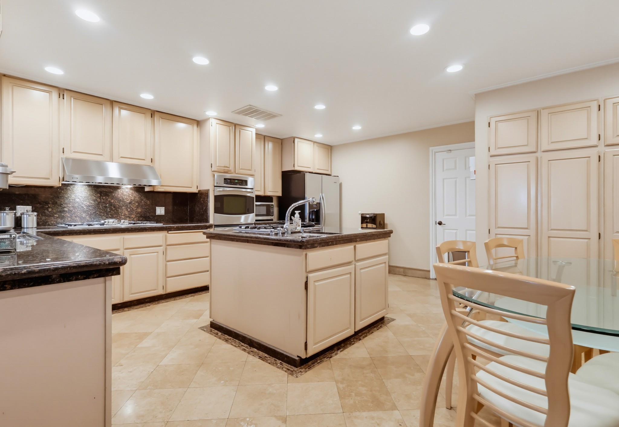 Virtual tour photo 17 of 75 for 12449 Allin St