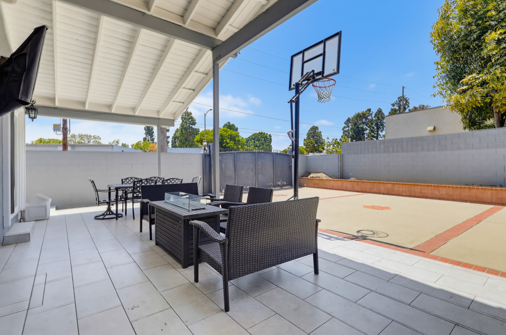 Virtual tour photo 61 of 75 for 12449 Allin St