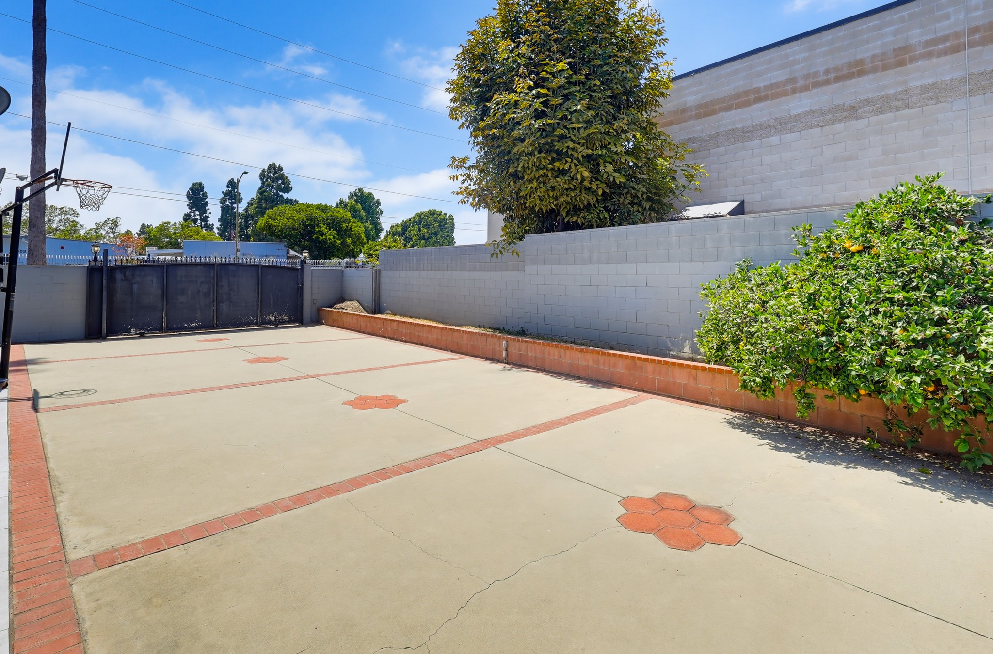 Virtual tour photo 72 of 75 for 12449 Allin St