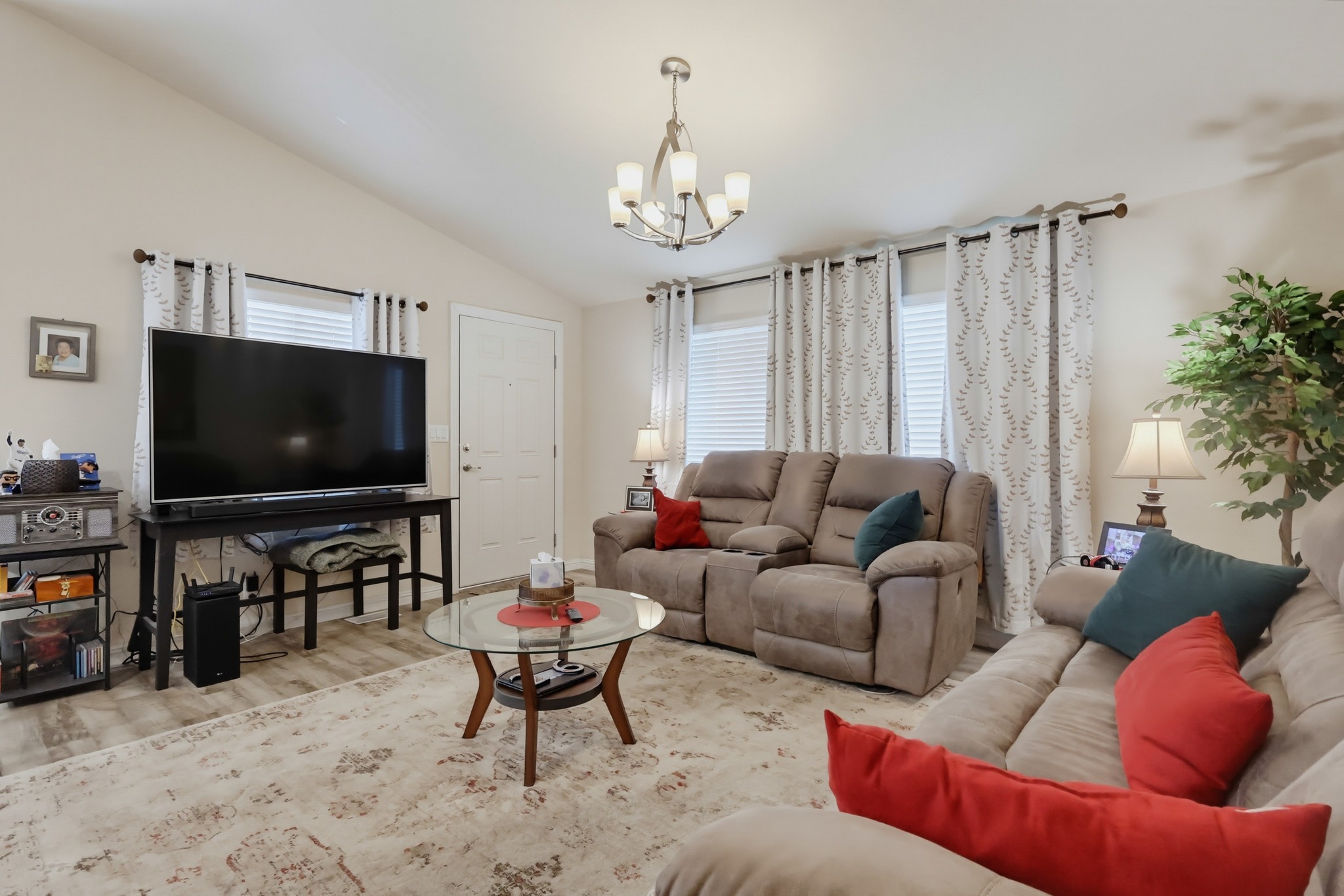 Virtual tour photo 11 of 51 for 1245 W Cienega Ave Spc 26