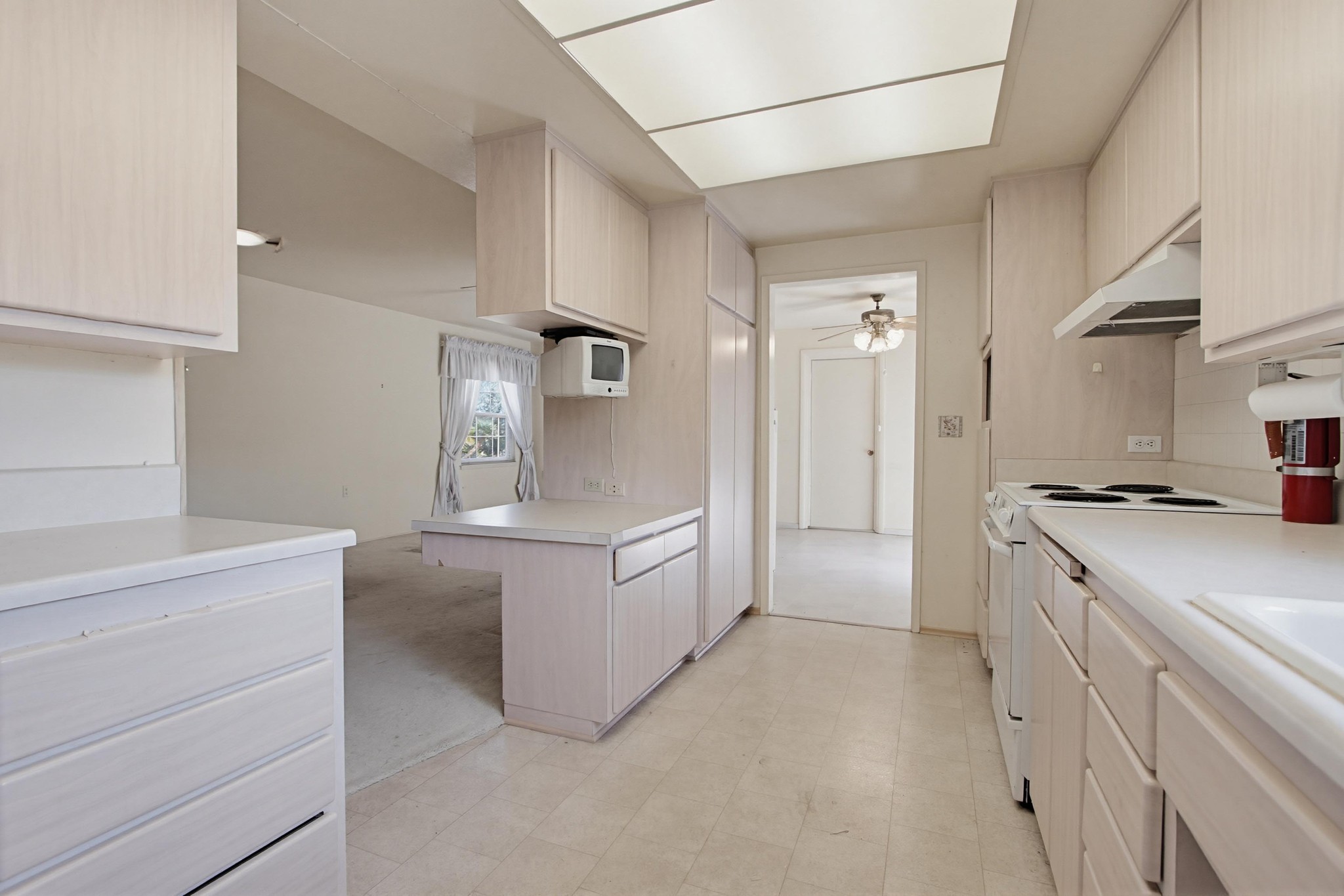 Virtual tour photo 28 of 52 for 12459 Pipo Rd