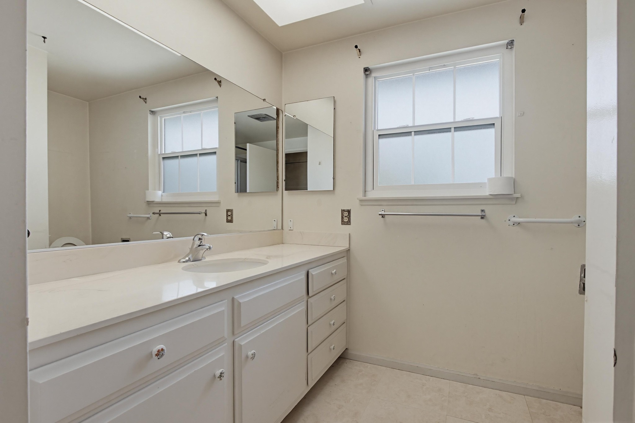Virtual tour photo 31 of 52 for 12459 Pipo Rd